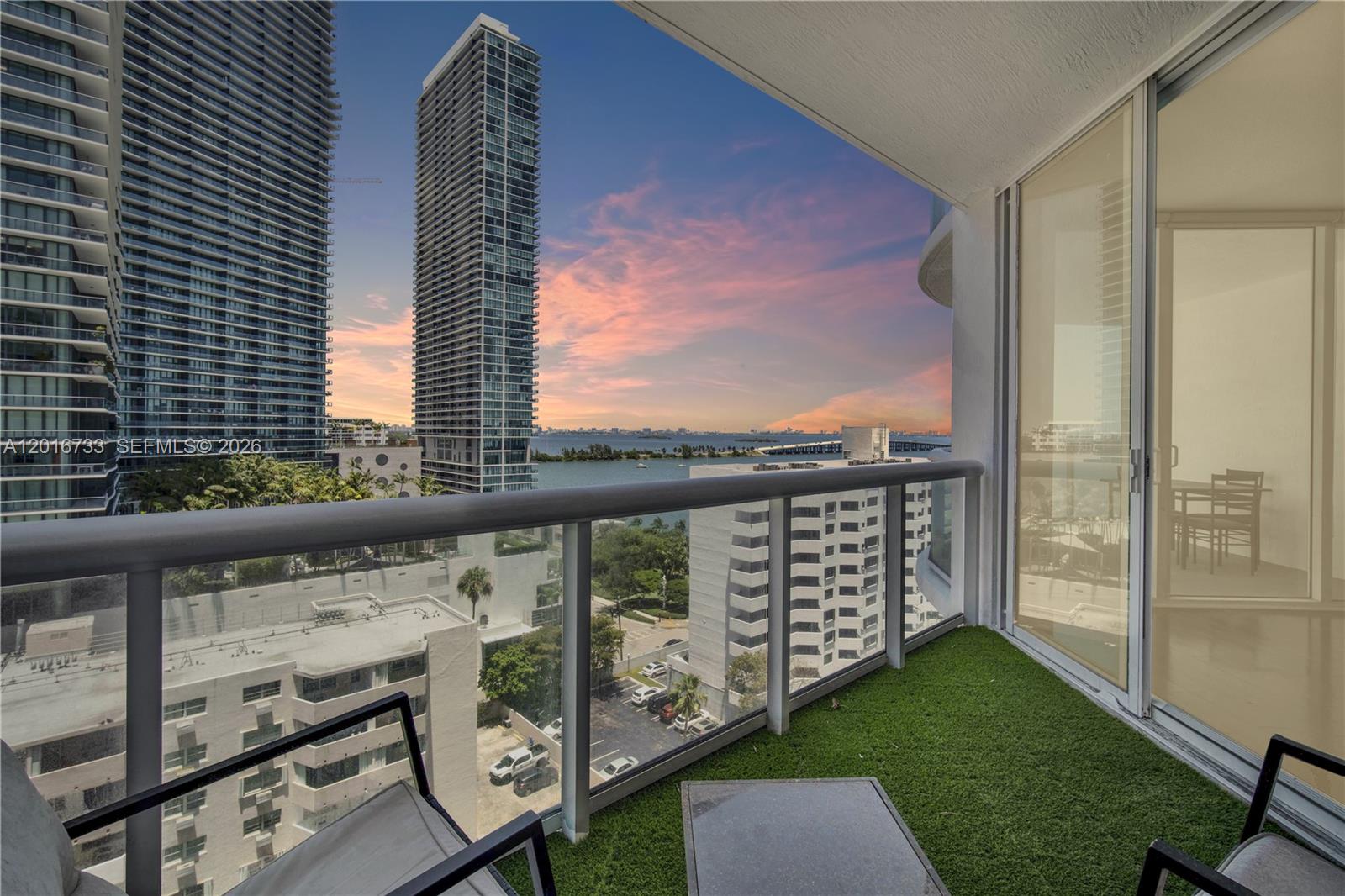 PLATINUM CONDO - Residential