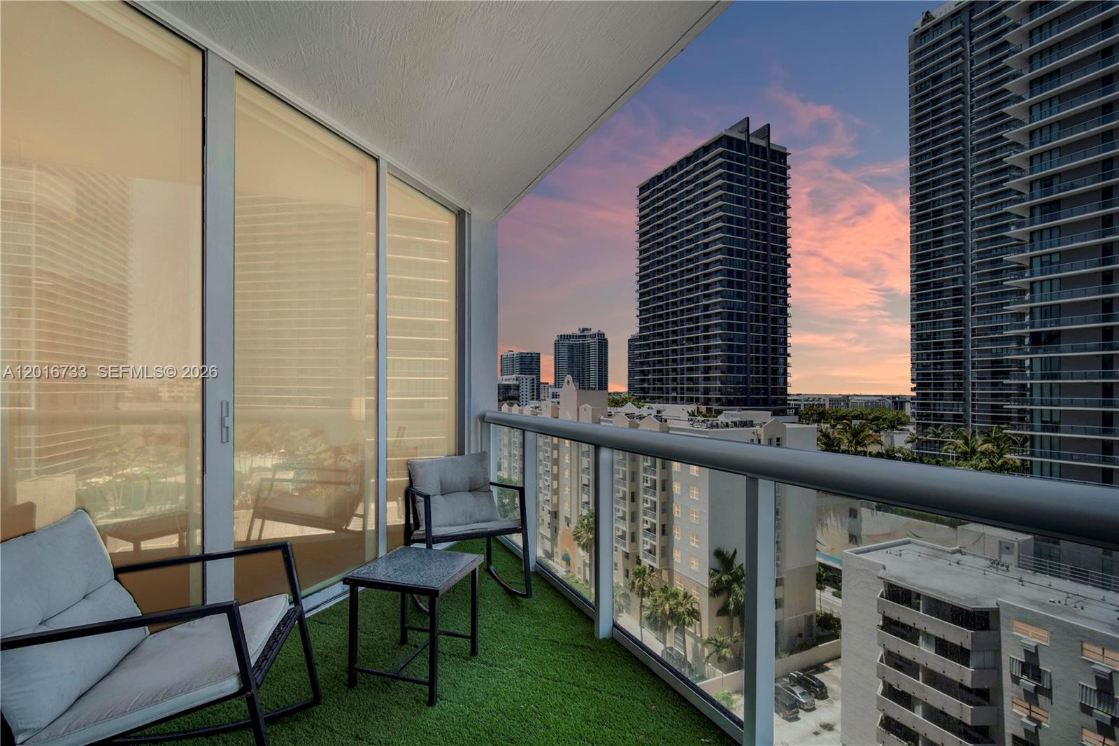 PLATINUM CONDO - Residential