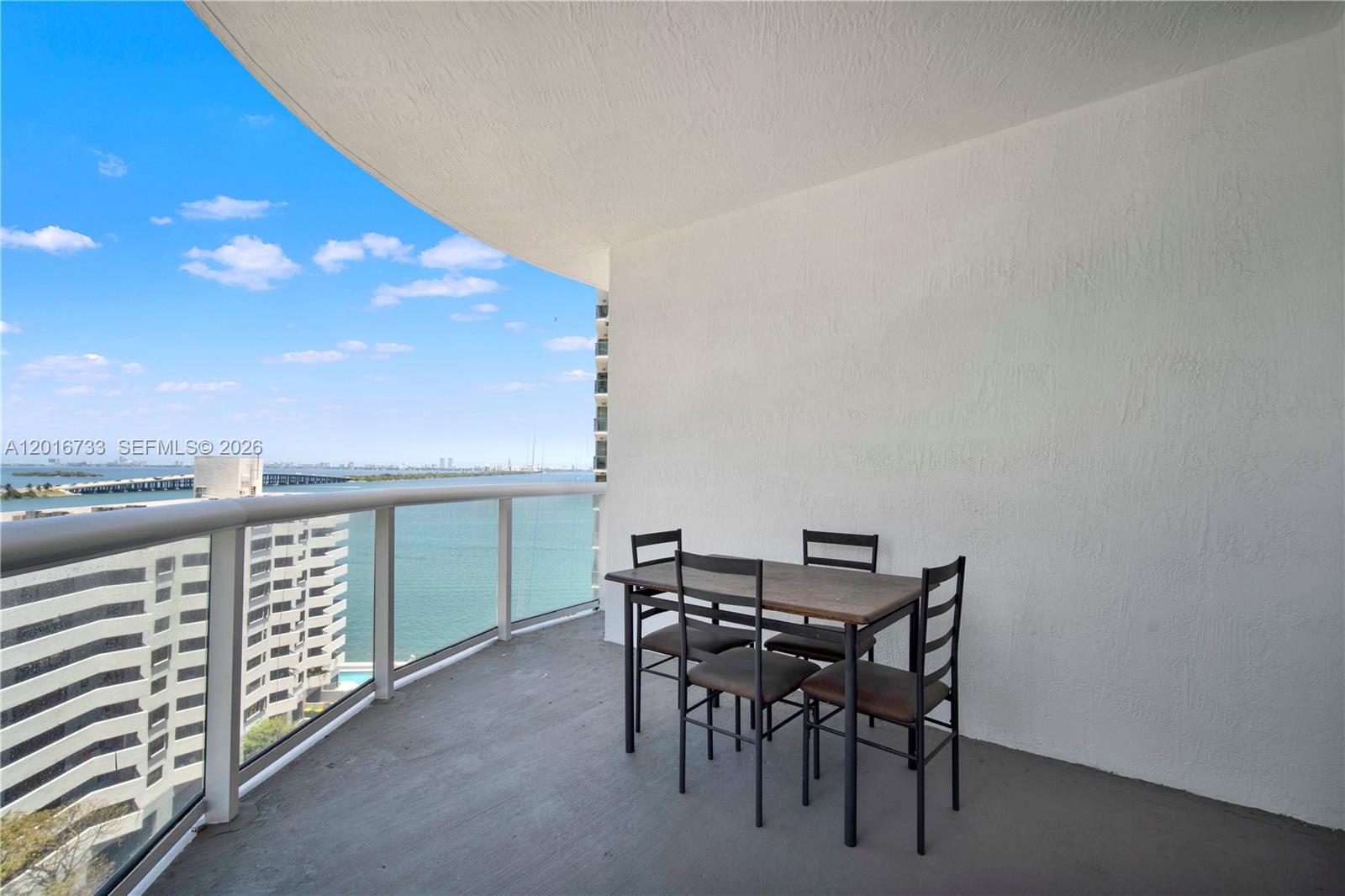 PLATINUM CONDO - Residential