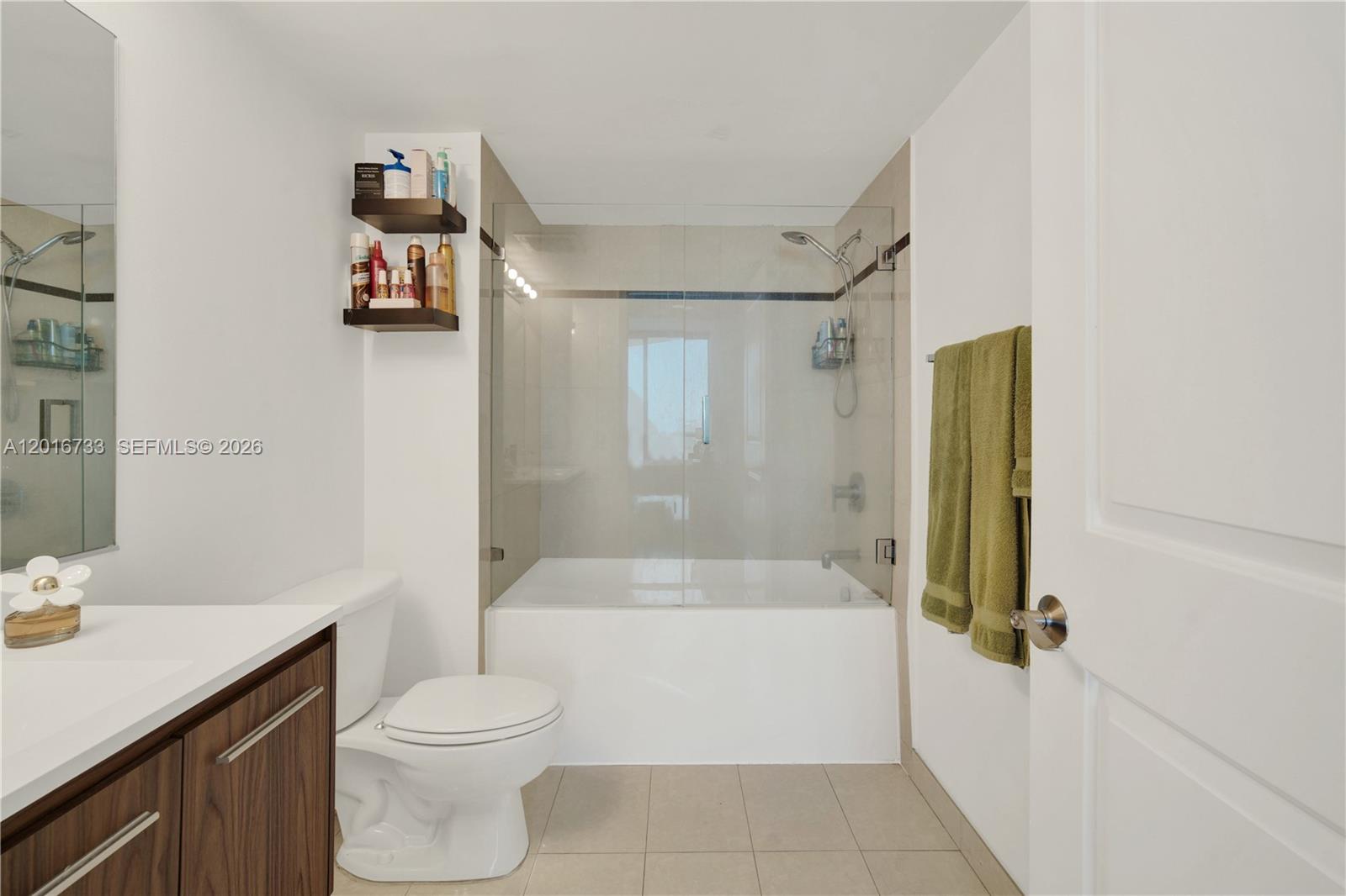 PLATINUM CONDO - Residential