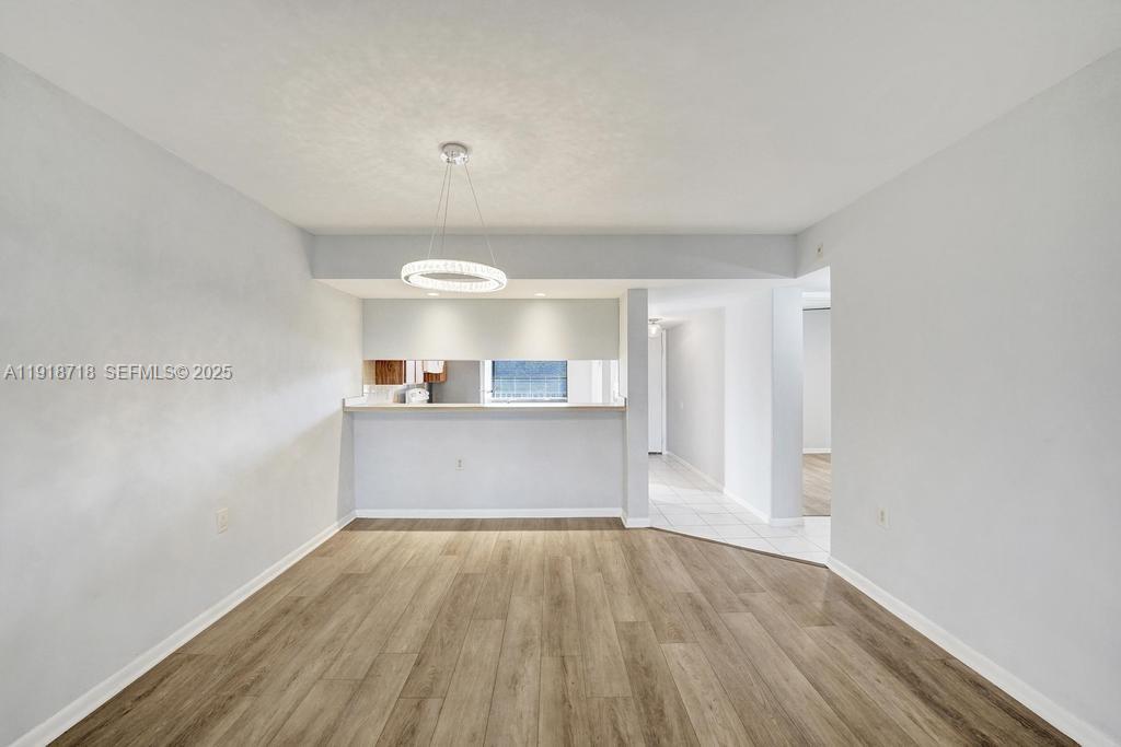 CONDO 21 OF WHITEHALL CON - Residential