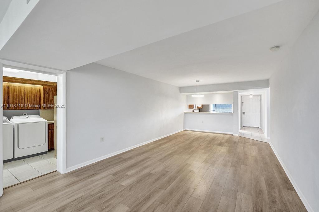 CONDO 21 OF WHITEHALL CON - Residential