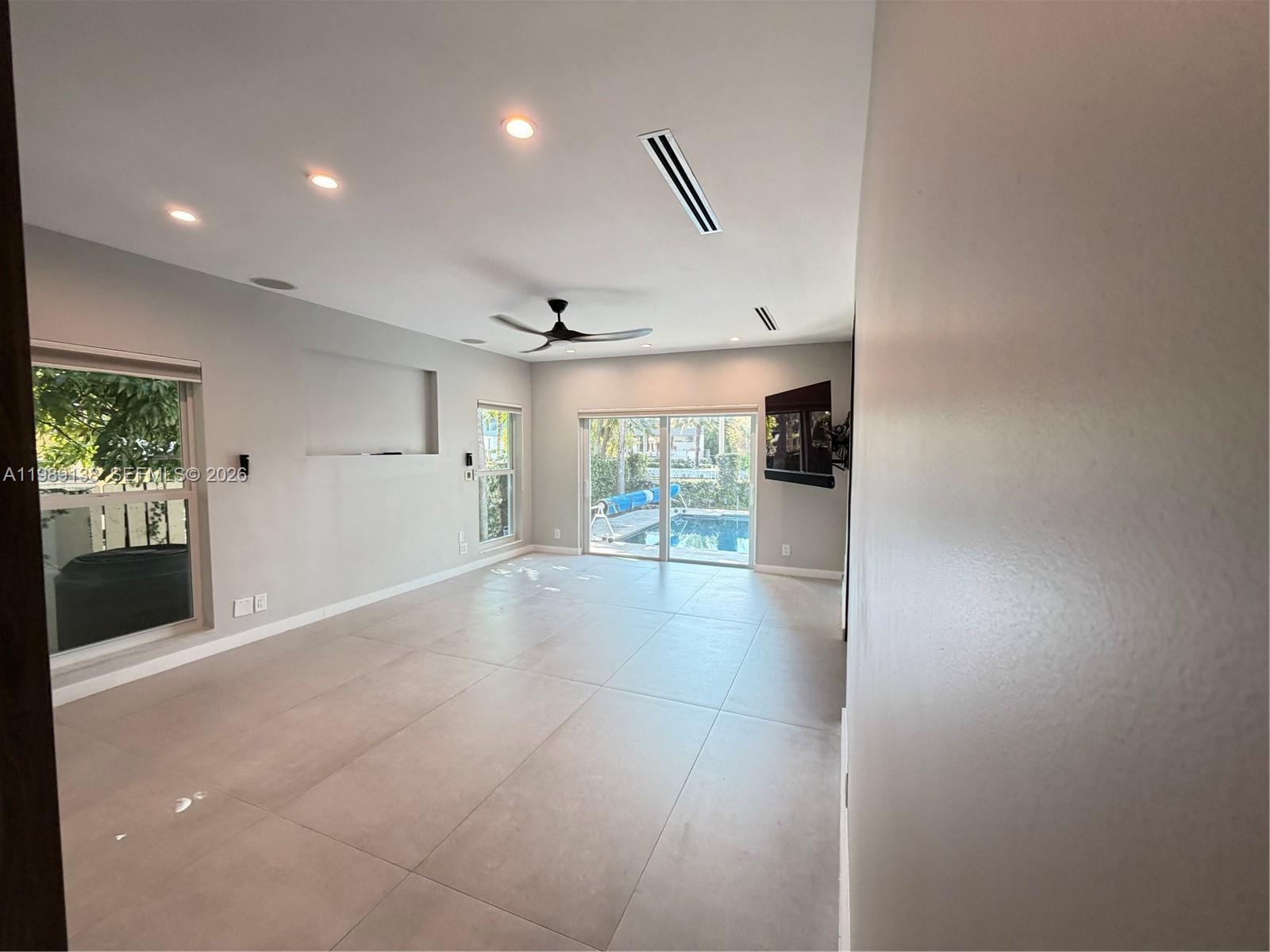 EASTERN SHORES 1ST ADDN - Residential Lease