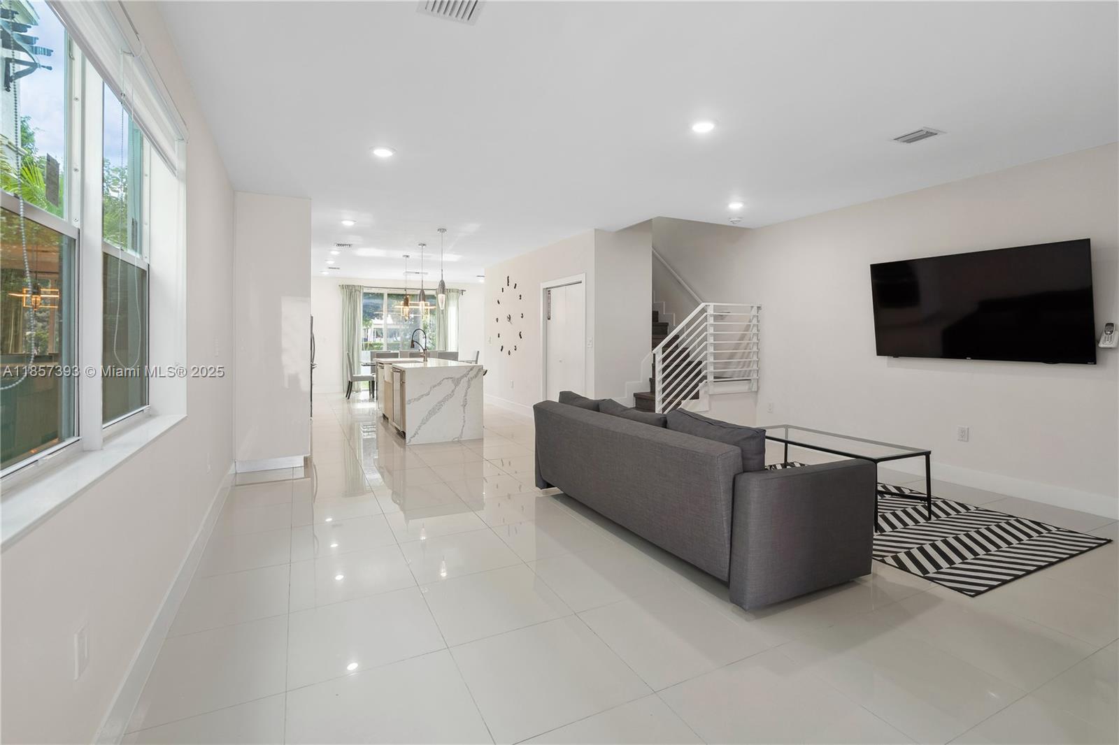 1020 NE 17th Terrace 1020