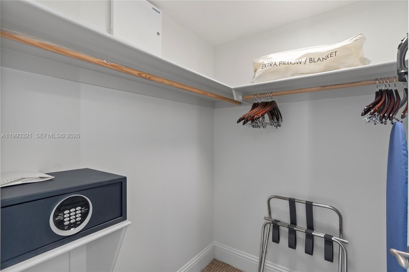 FONTAINEBLEAU II TRESOR - Residential