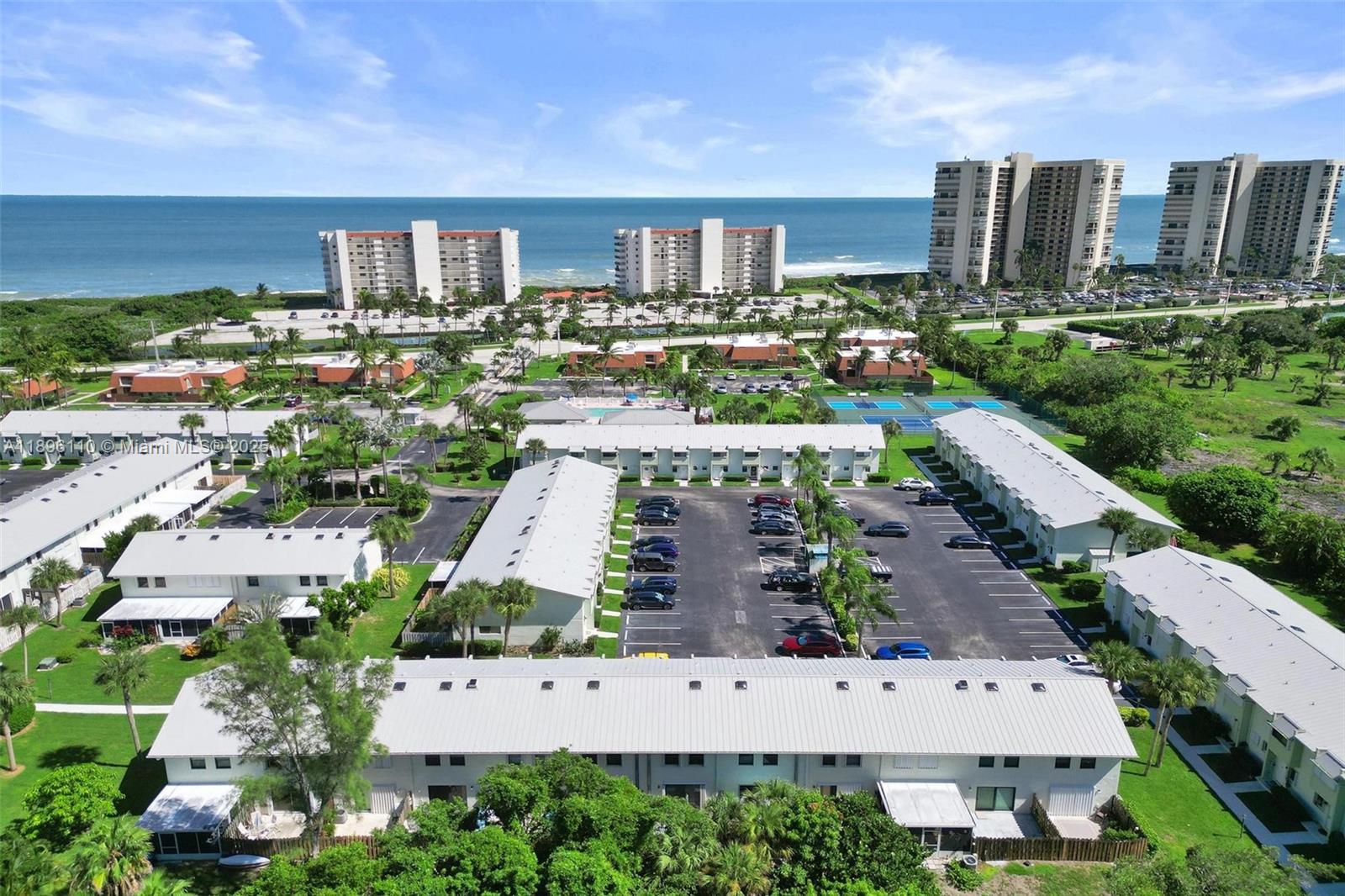 2 Minute Walk To The Ocean - Residential