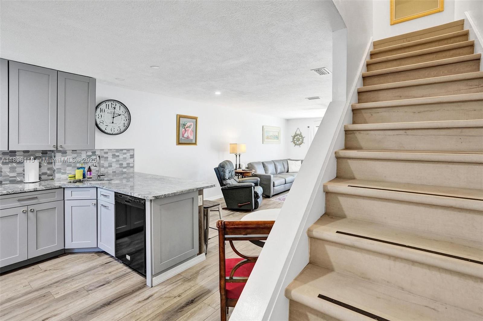 2 Minute Walk To The Ocean - Residential