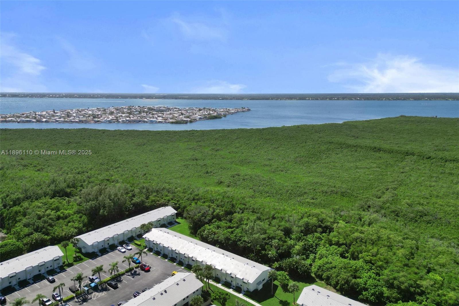 2 Minute Walk To The Ocean - Residential