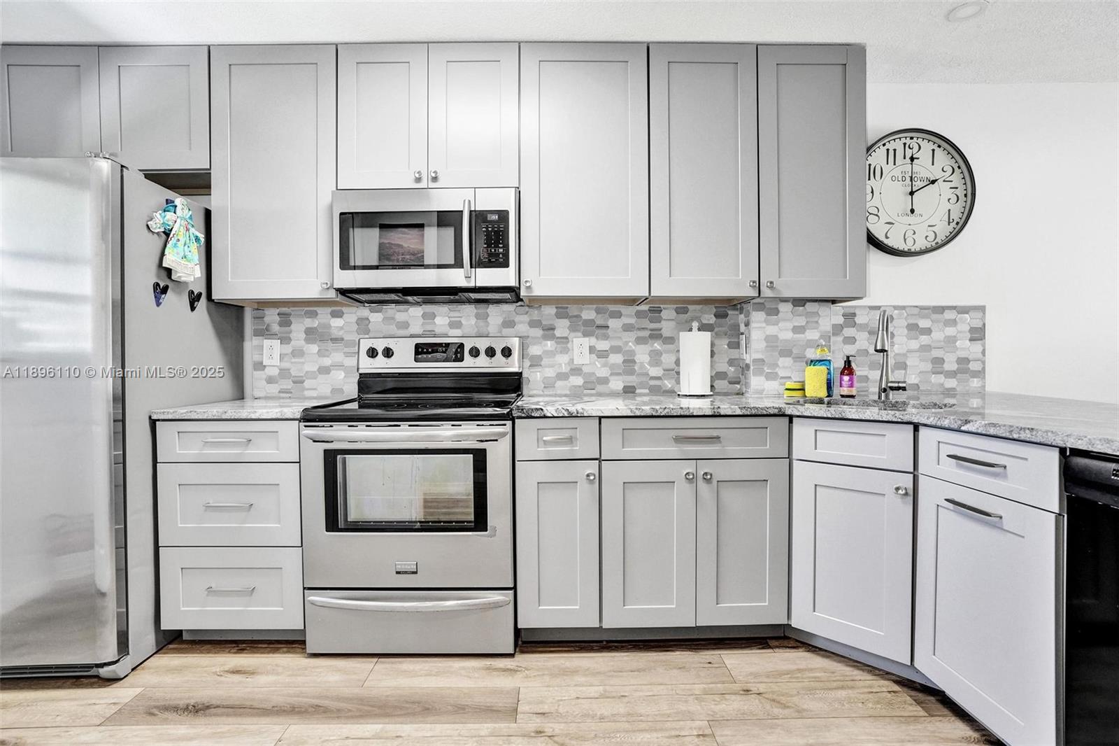 2 Minute Walk To The Ocean - Residential