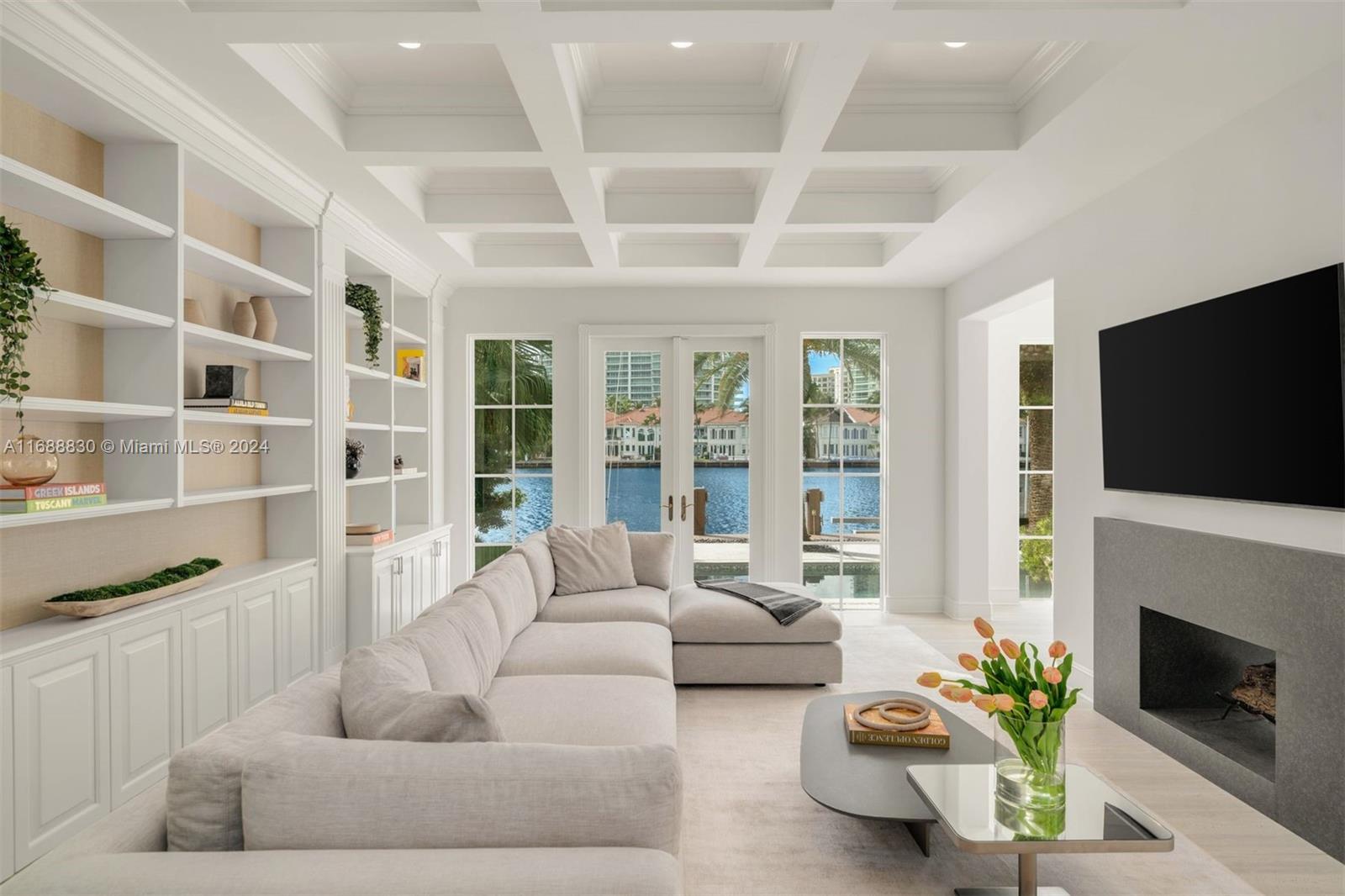 GOLDEN BEACH - Residential