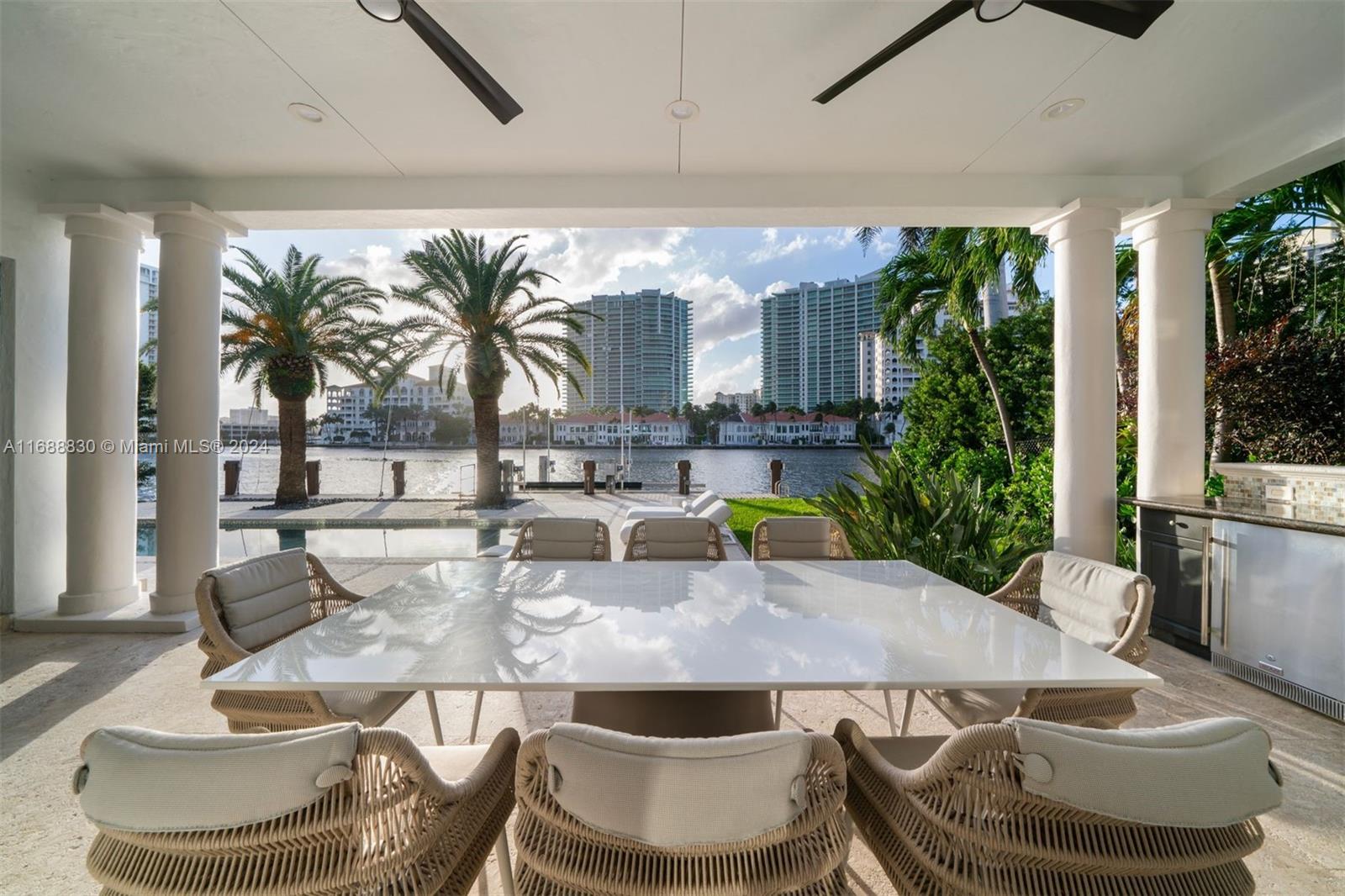 GOLDEN BEACH - Residential