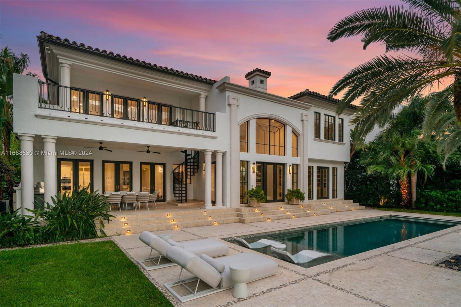 GOLDEN BEACH - Residential