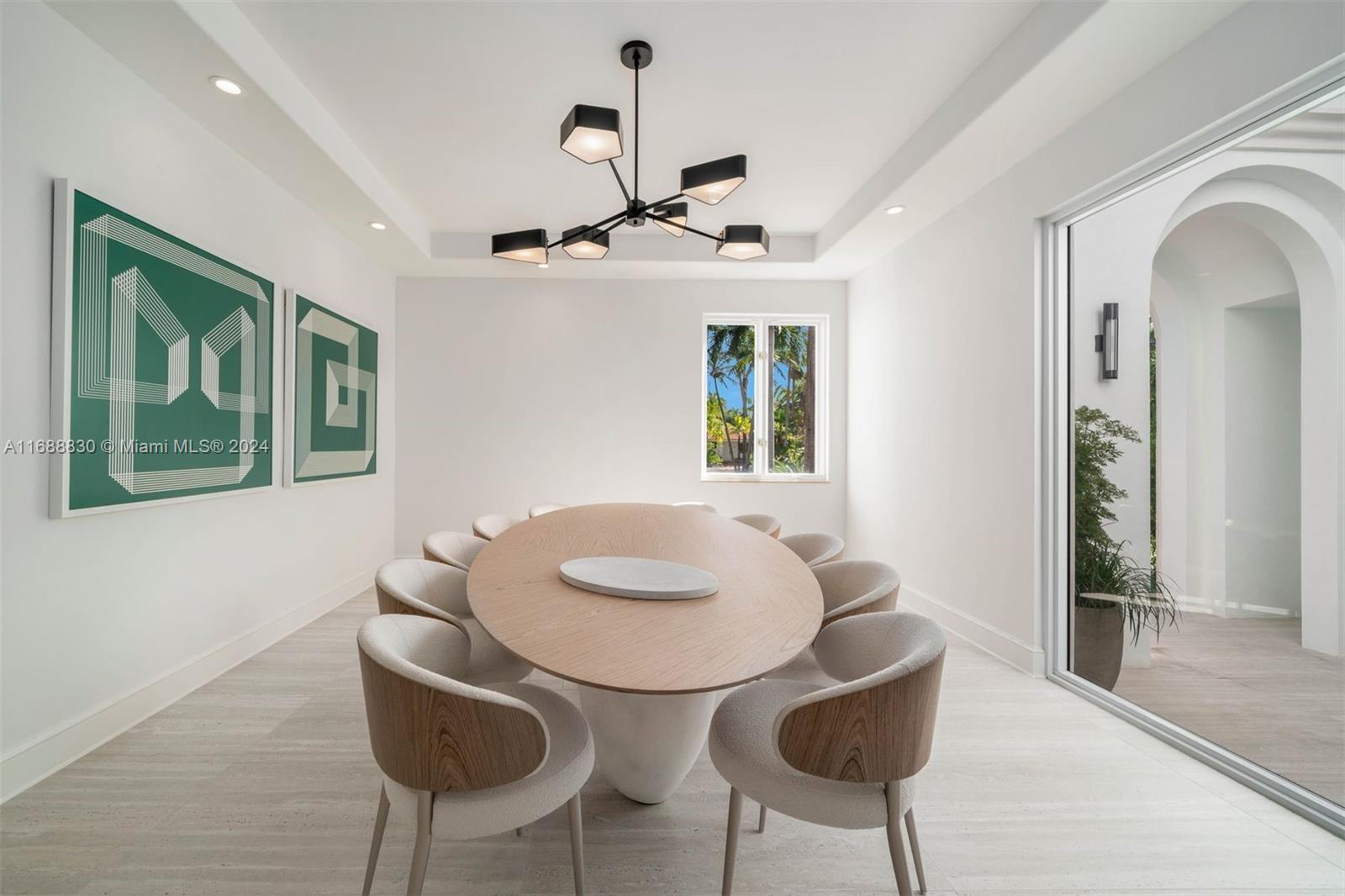 GOLDEN BEACH - Residential