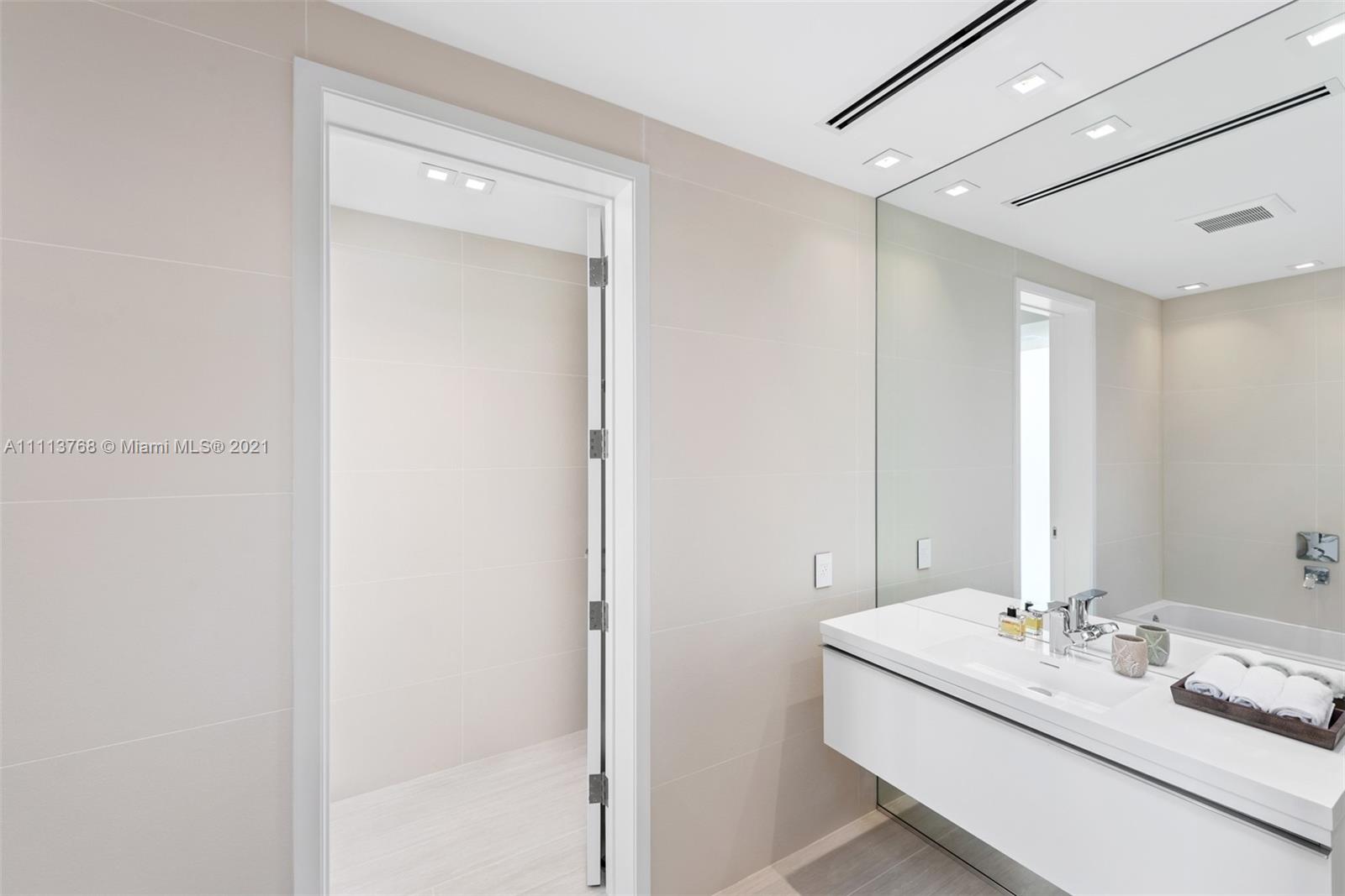 NORMANDY GOLF COURSE - Residential