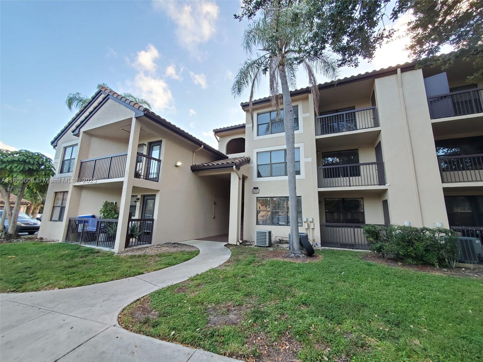 Address Not Disclosed, Pompano Beach, Broward County, Florida - 1 Bedrooms  
1 Bathrooms - 