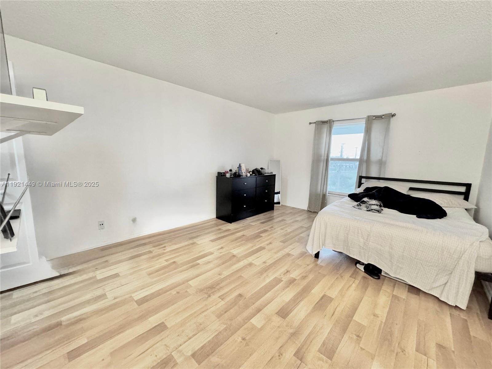 NEWPORT CONDO - Residential Lease