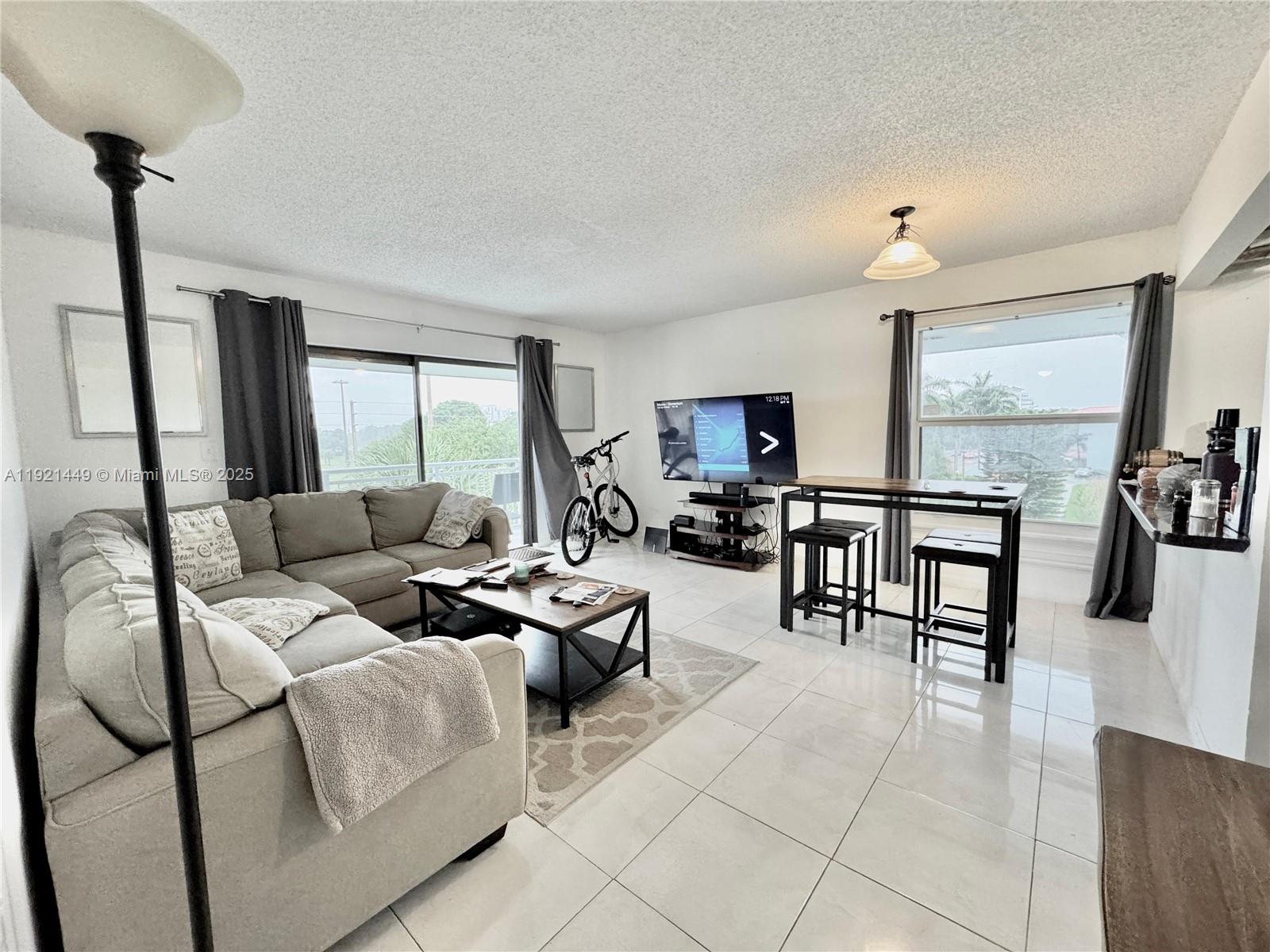 NEWPORT CONDO - Residential Lease