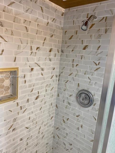 INVERRARY COUNTRY CLUB - Residential