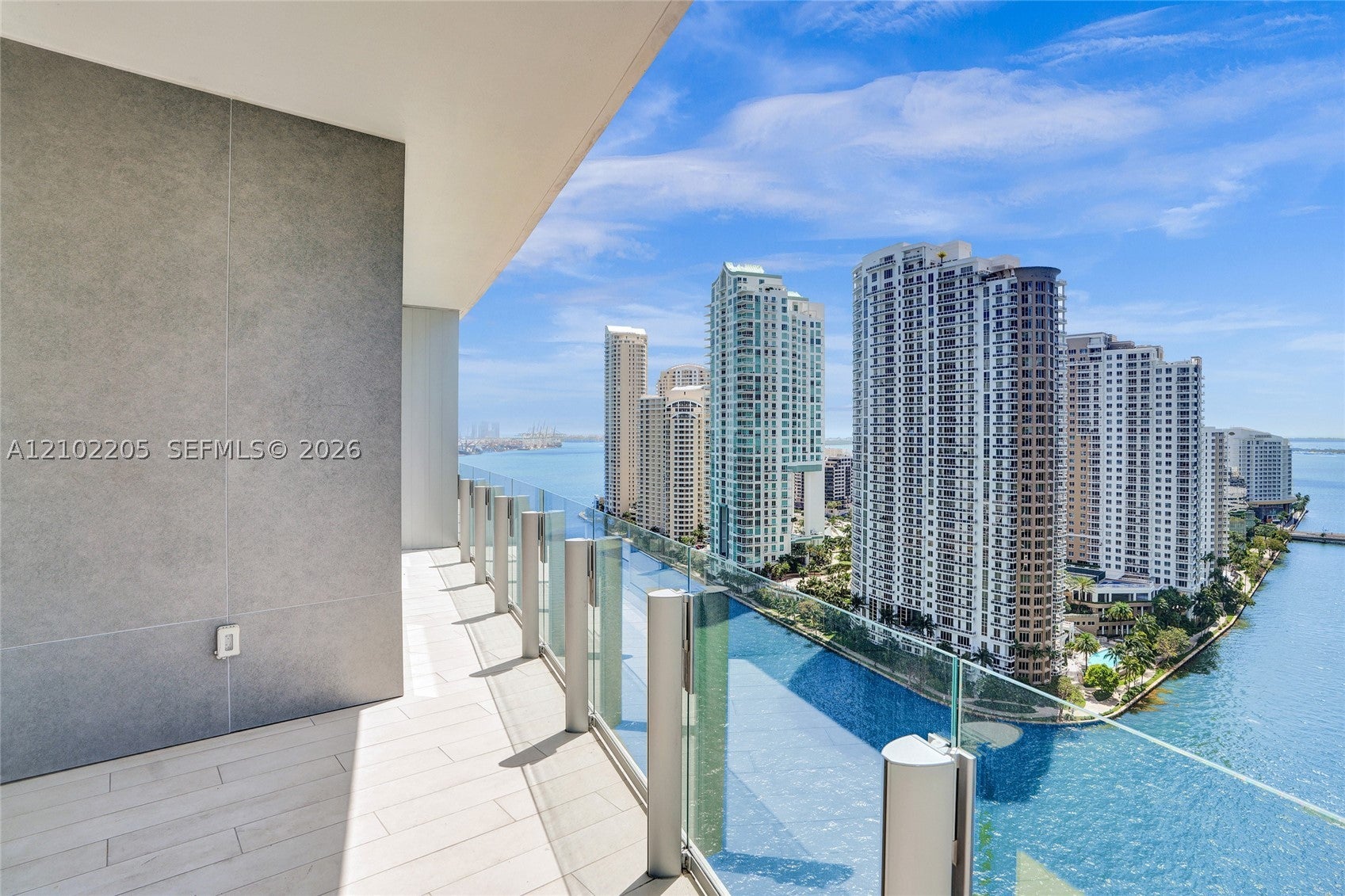 View photos, virtual tours, details... 300 Biscayne Boulevard Way 2106W