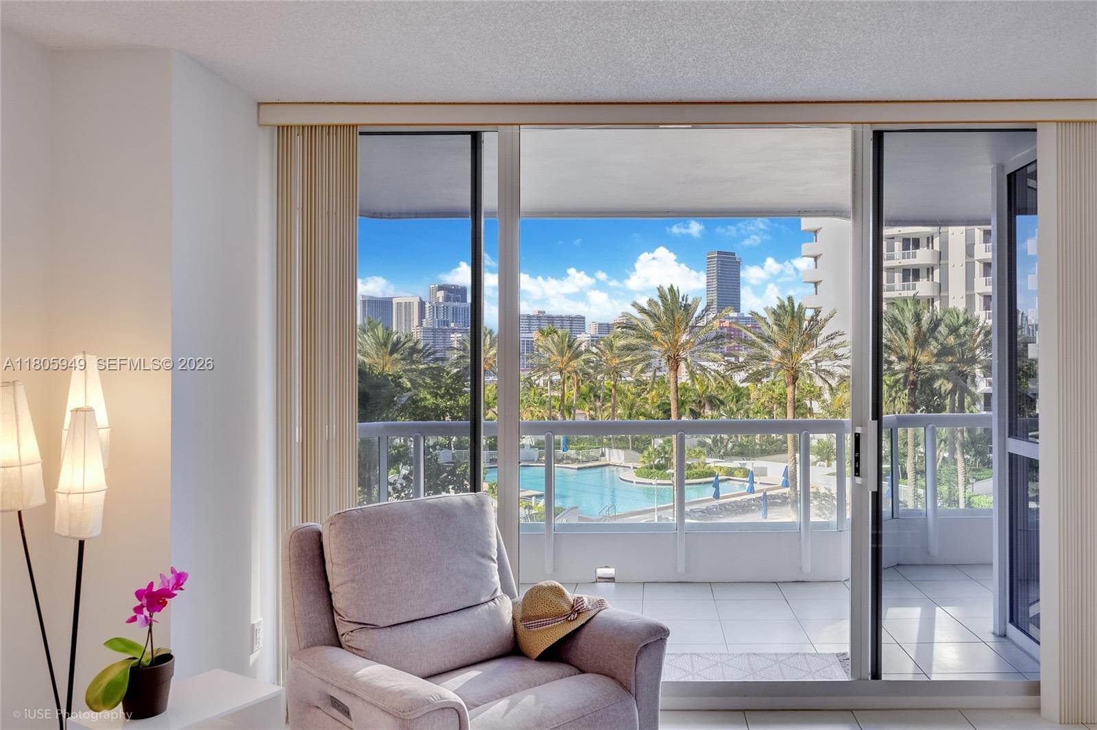 NORTH TOWER AT THE POINT - Residential