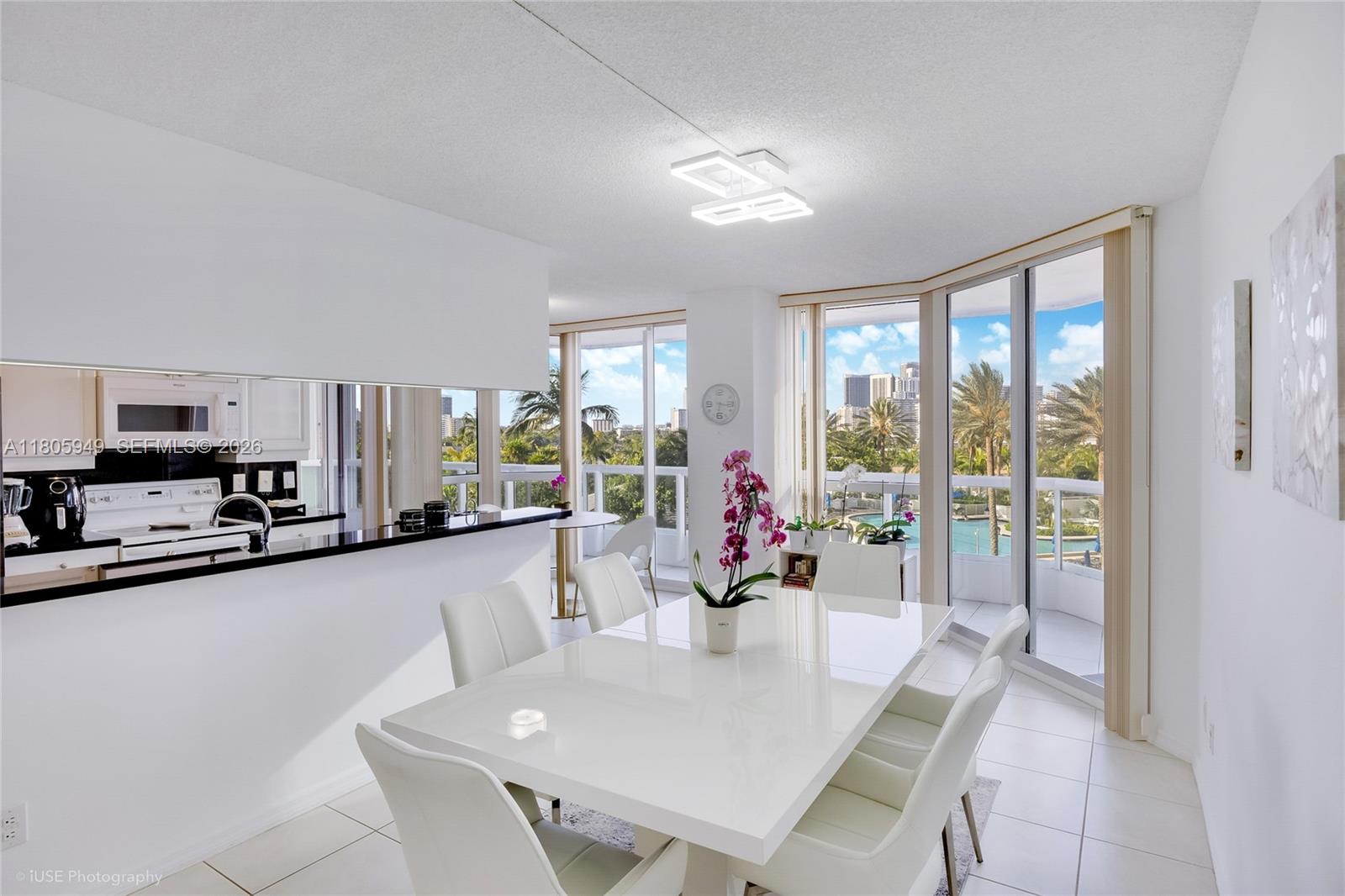 NORTH TOWER AT THE POINT - Residential