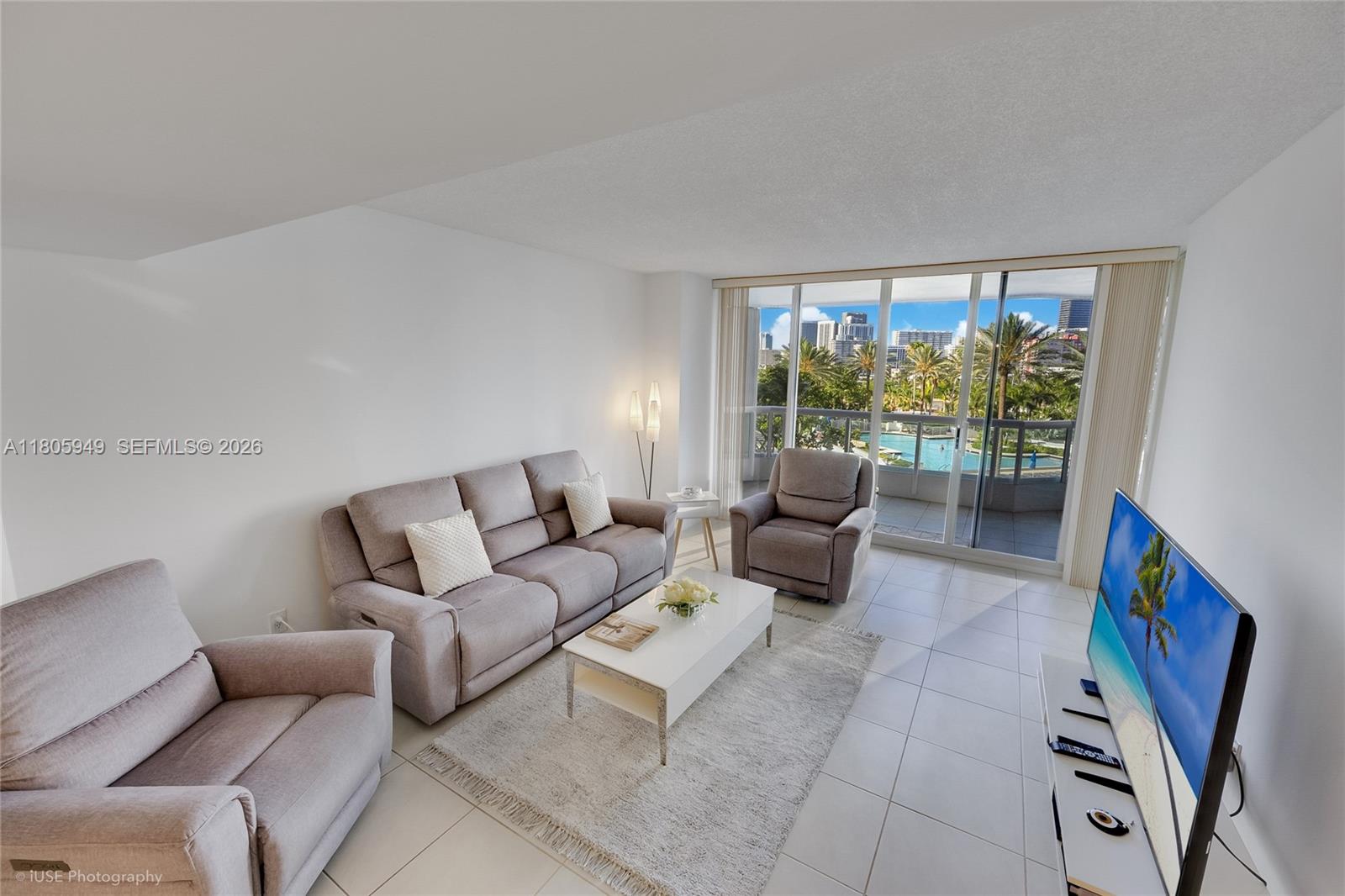 NORTH TOWER AT THE POINT - Residential