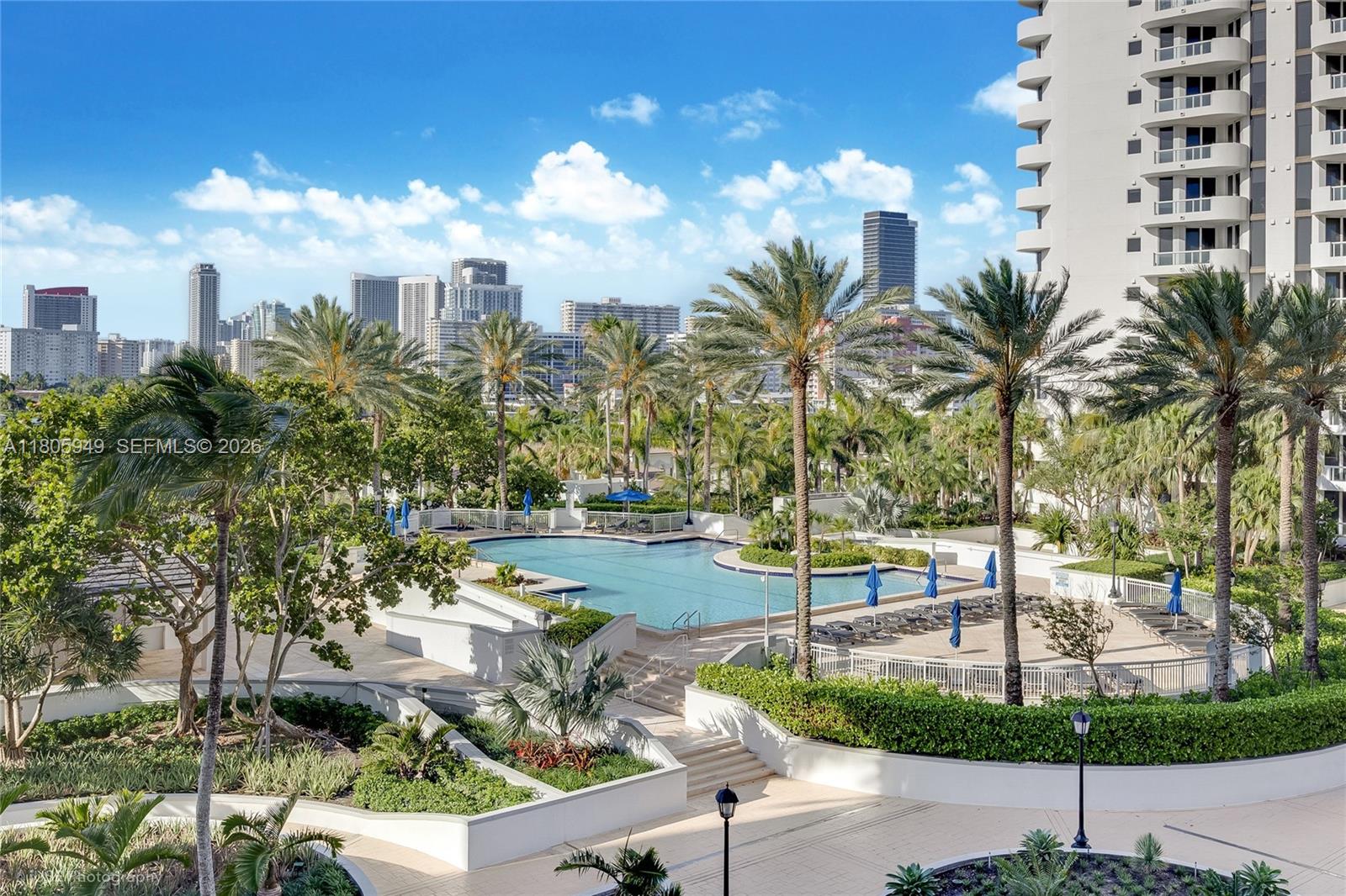 NORTH TOWER AT THE POINT - Residential