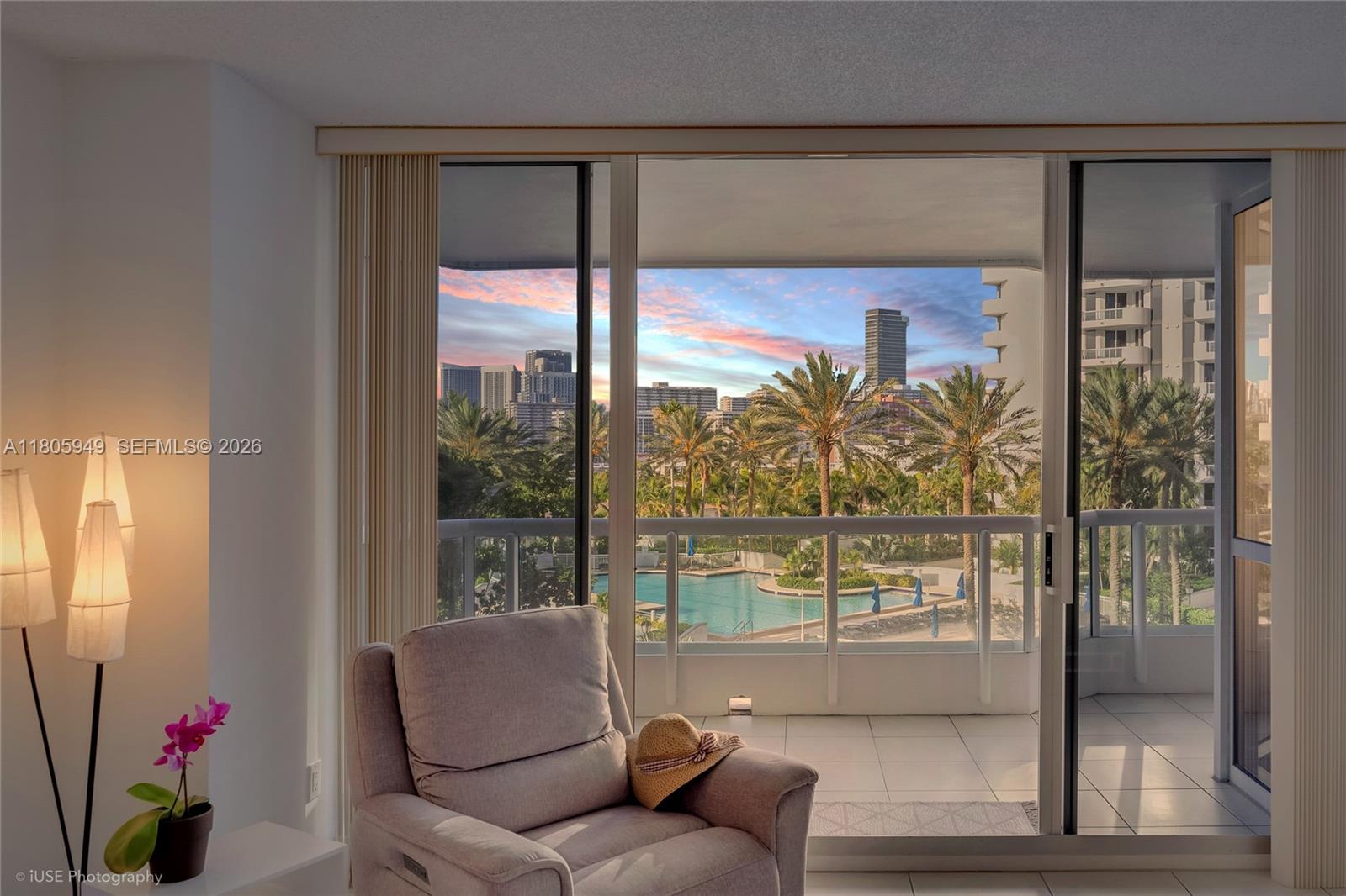 NORTH TOWER AT THE POINT - Residential