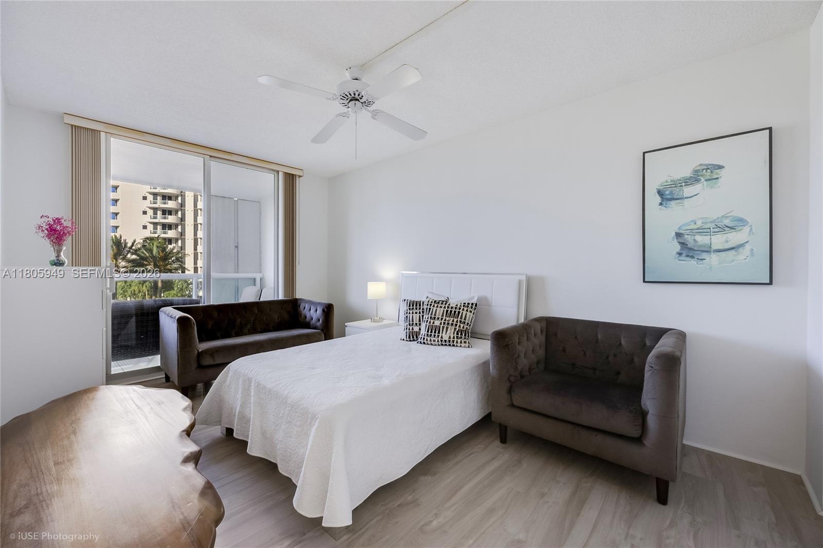 NORTH TOWER AT THE POINT - Residential