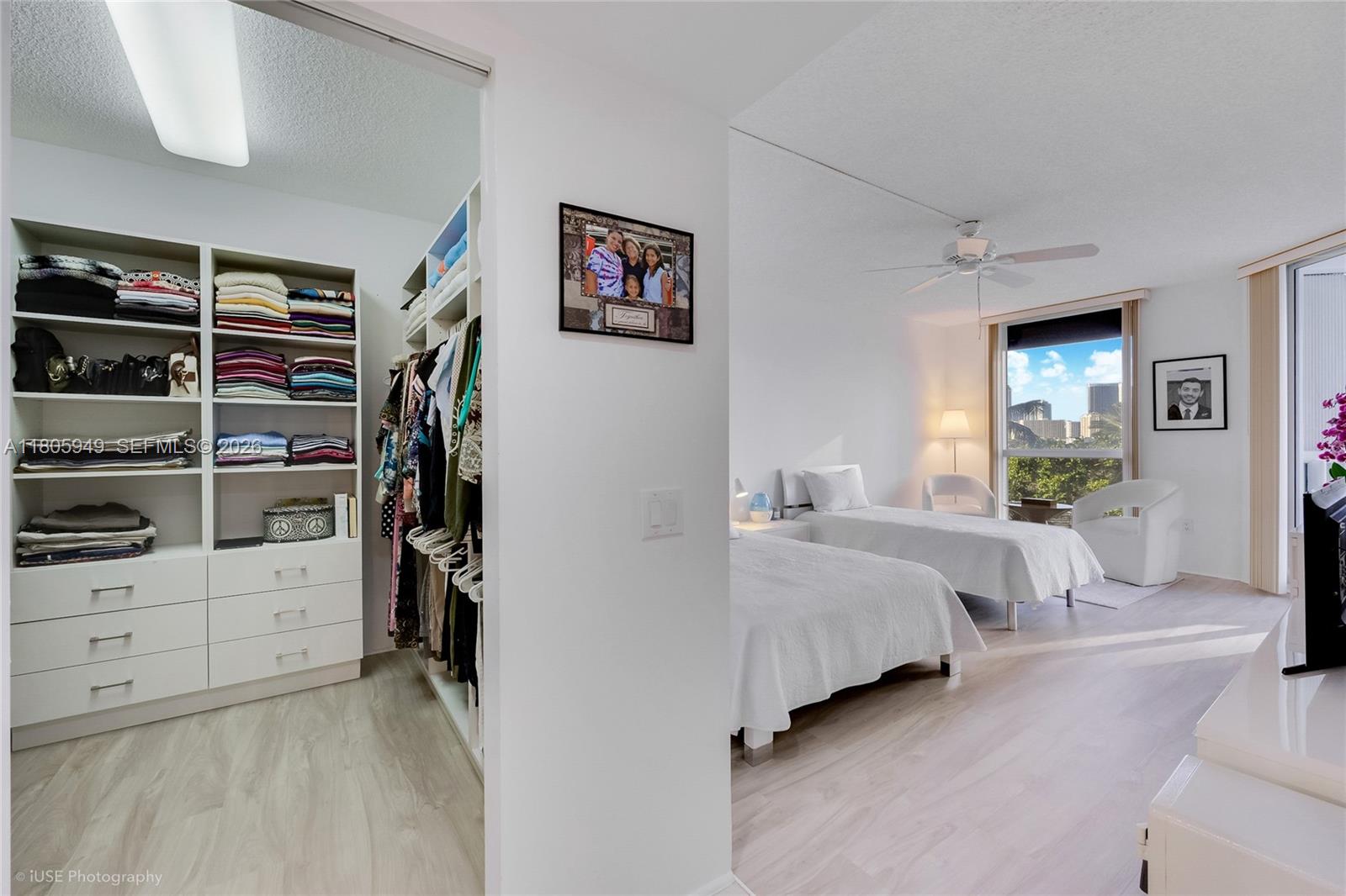 NORTH TOWER AT THE POINT - Residential