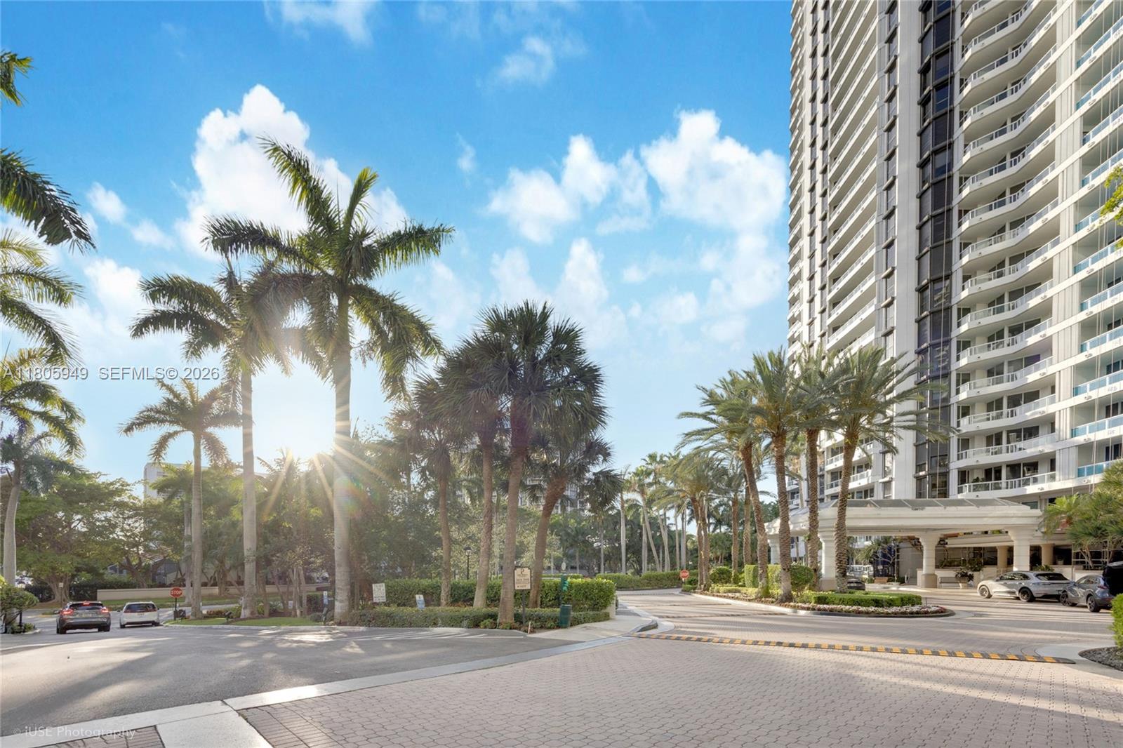 NORTH TOWER AT THE POINT - Residential