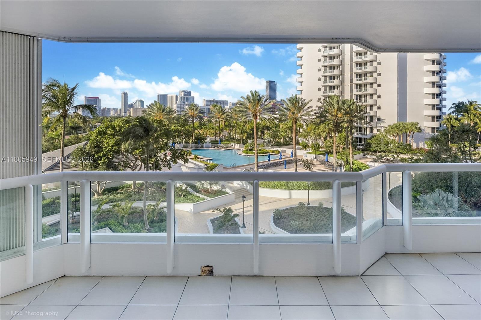 NORTH TOWER AT THE POINT - Residential