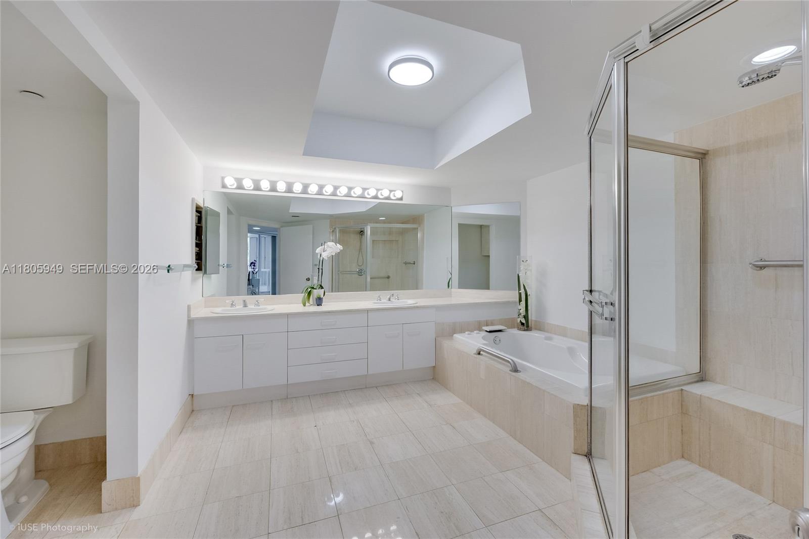 NORTH TOWER AT THE POINT - Residential