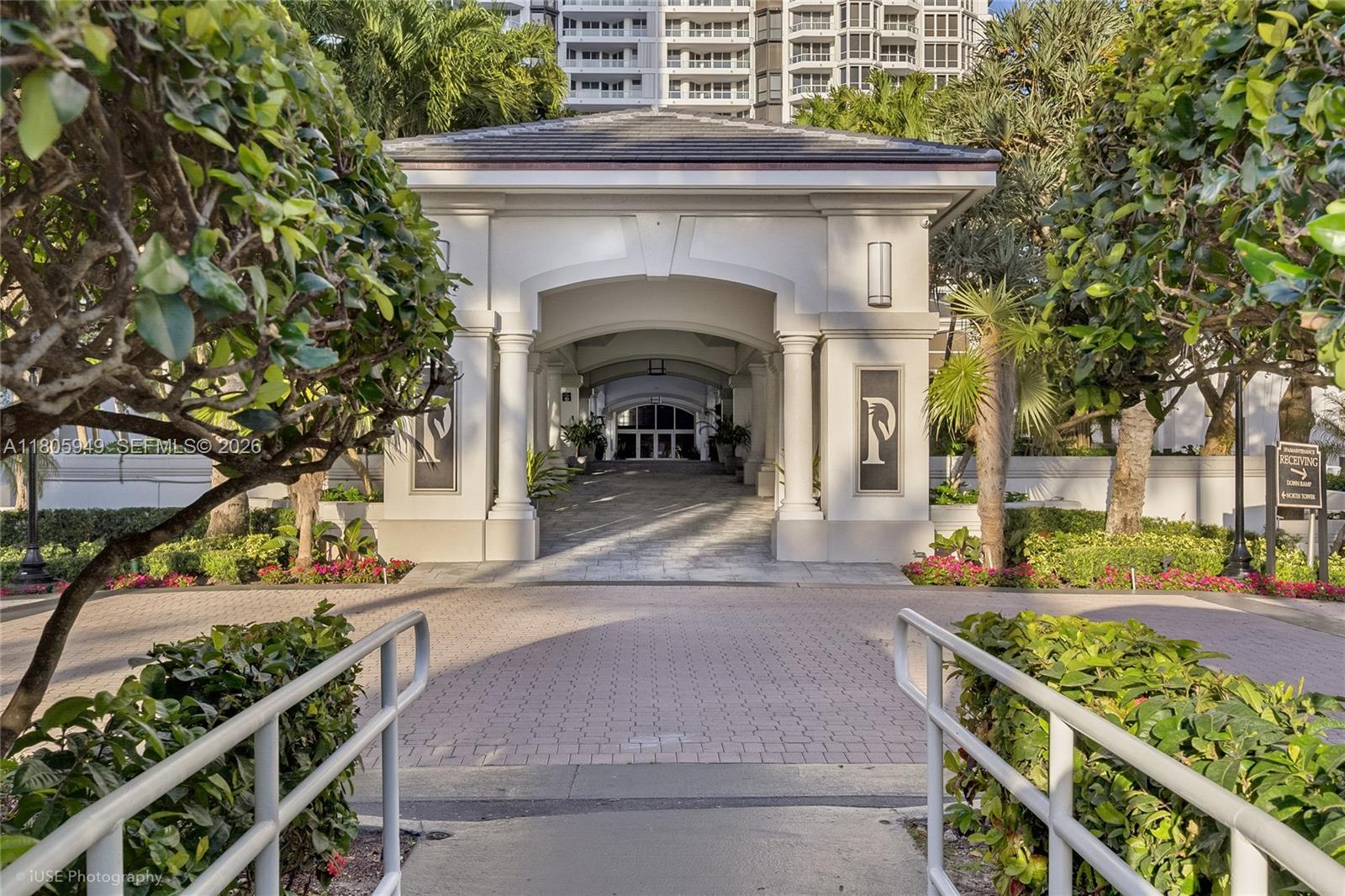 NORTH TOWER AT THE POINT - Residential