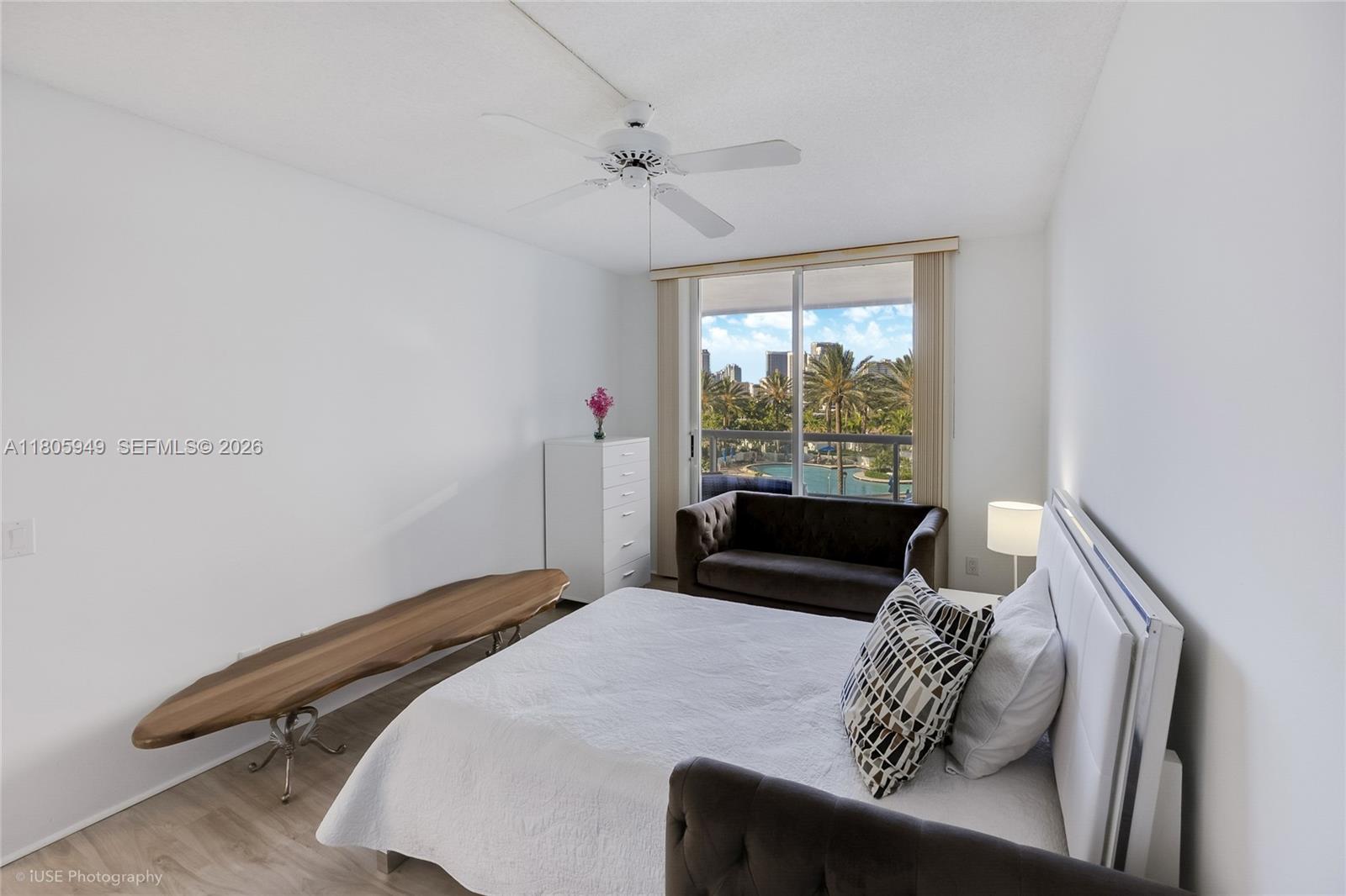 NORTH TOWER AT THE POINT - Residential