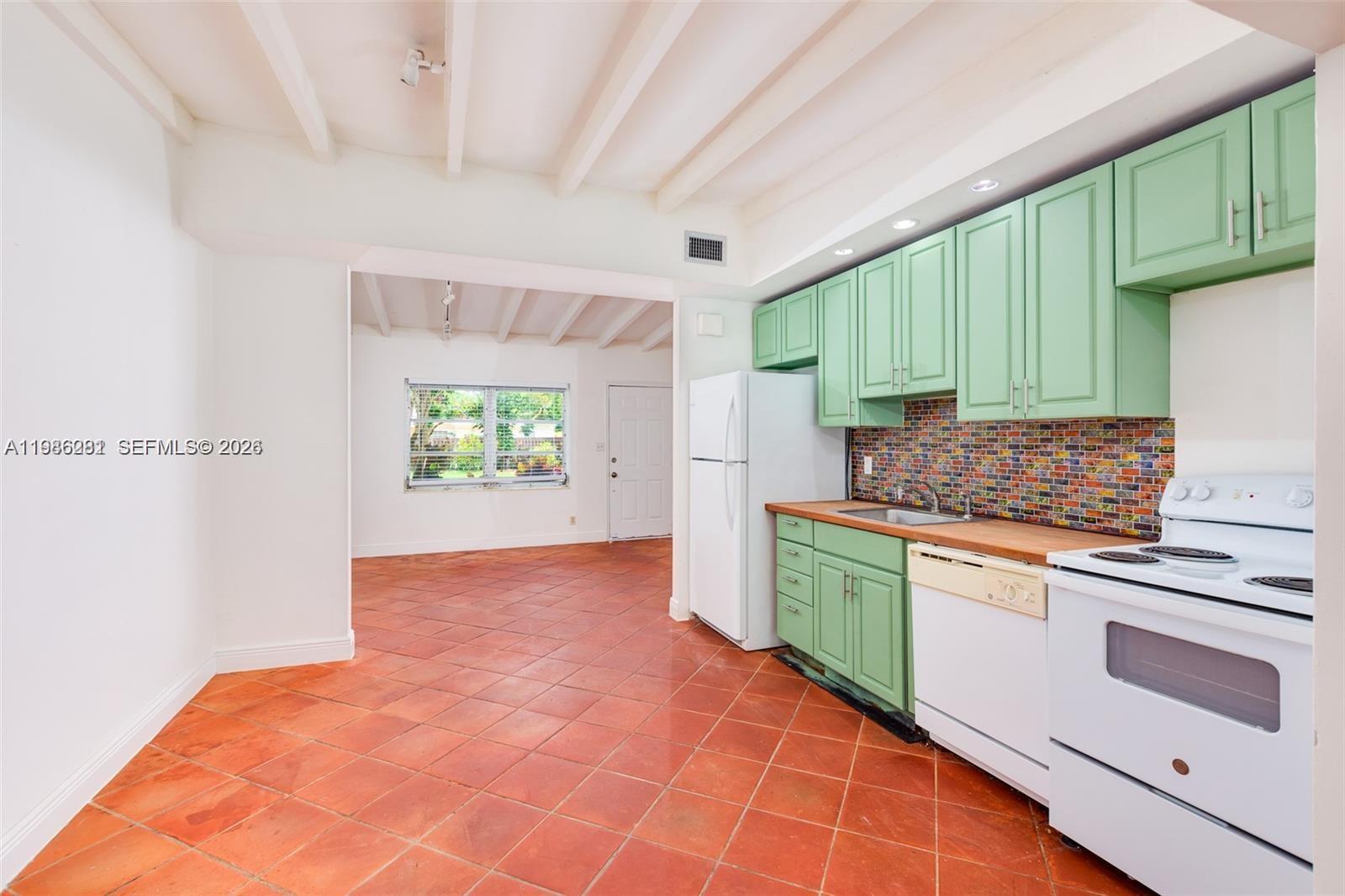 RIVERSIDE ESTATES 2ND REV - Residential Lease