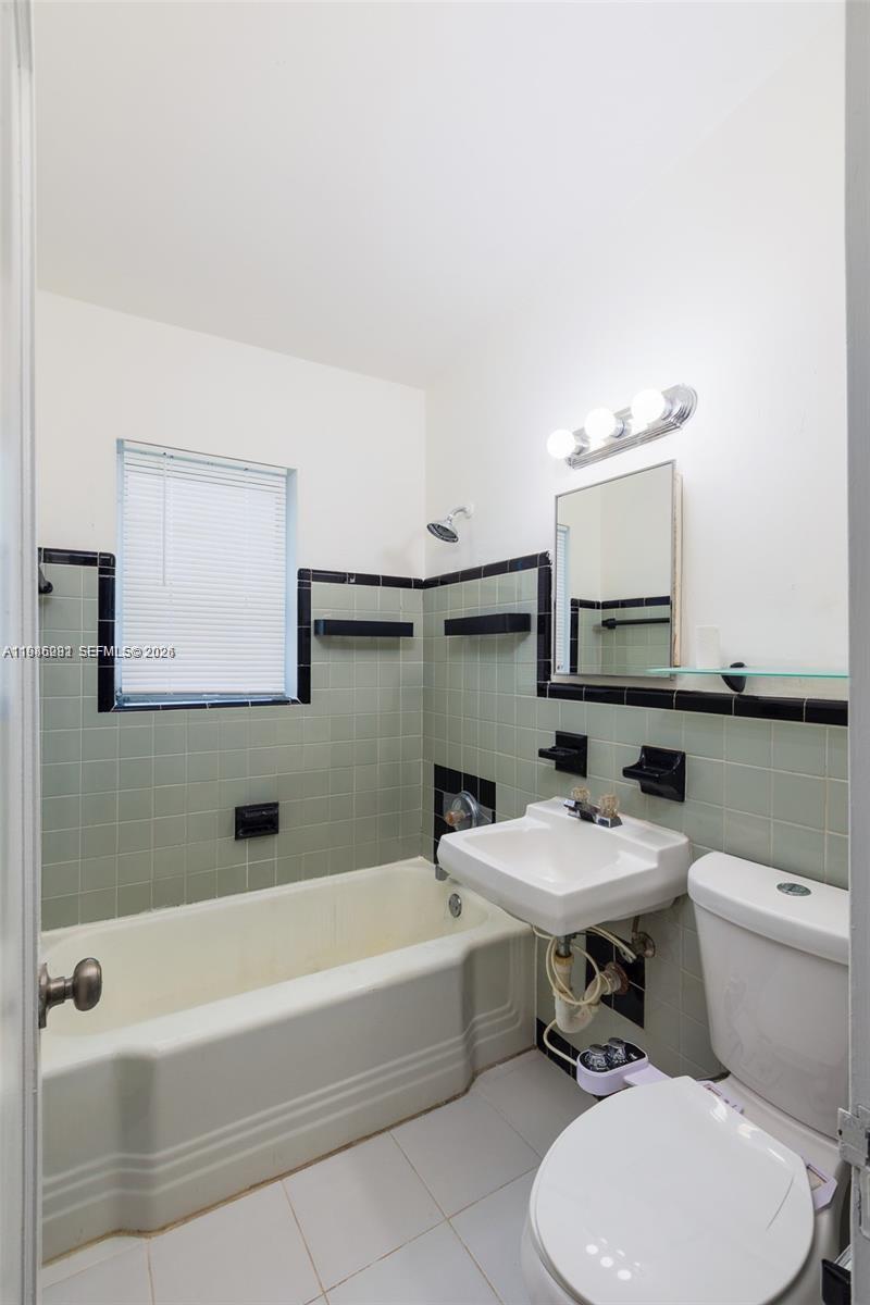 RIVERSIDE ESTATES 2ND REV - Residential Lease