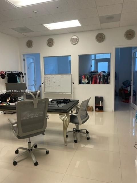 20200 W Dixie Hwy G01 Hwy Miami FL 33180