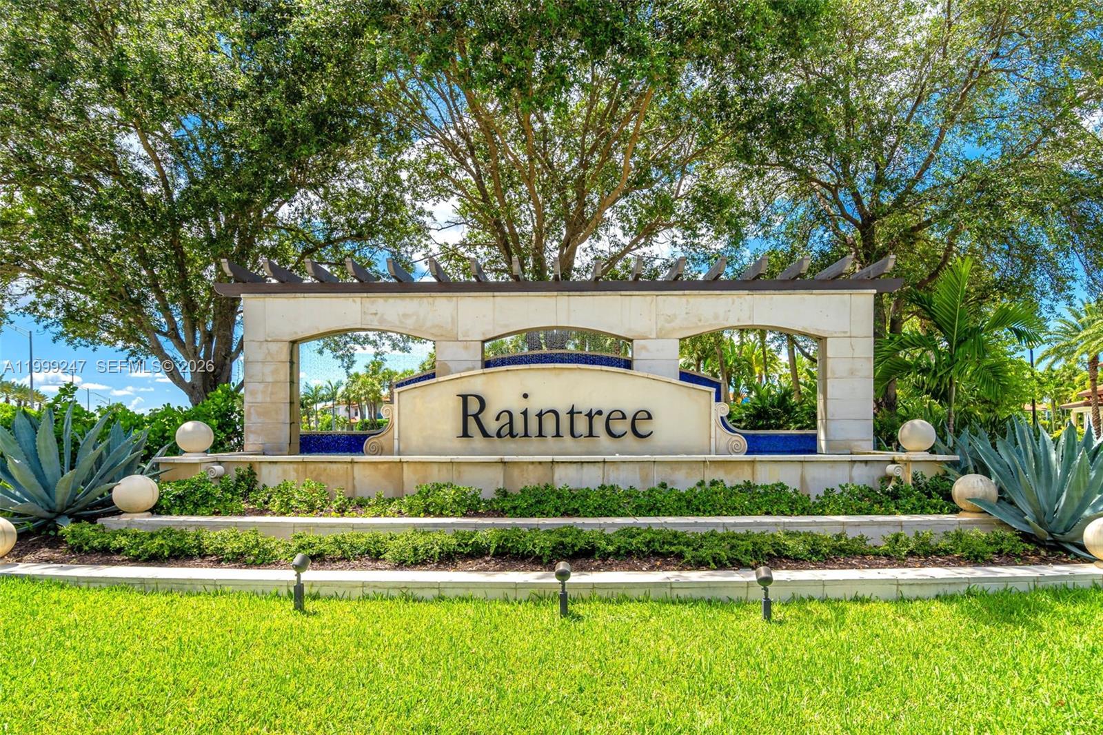 PEMBROKE LAKES SOUTH - Residential