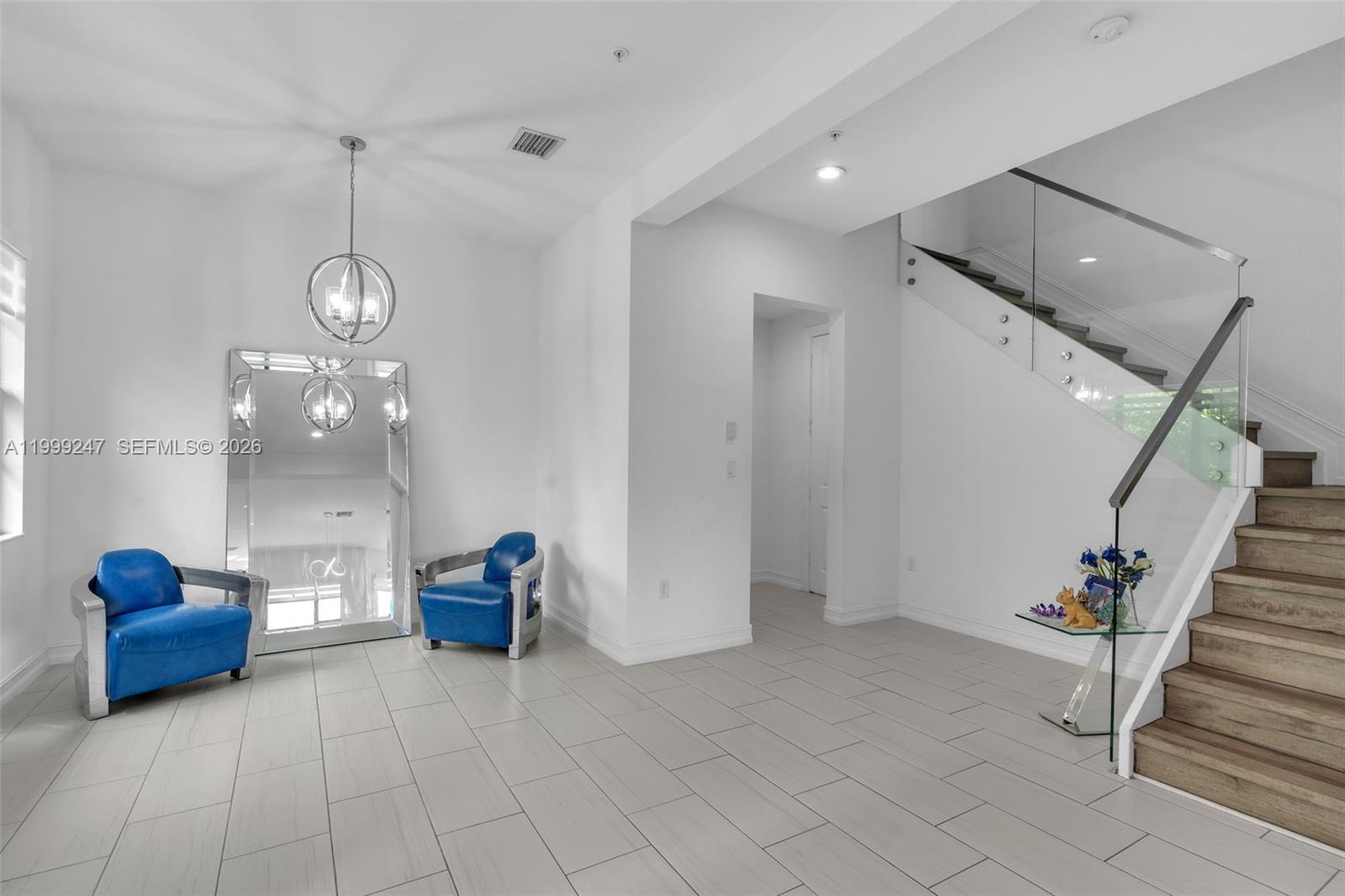 PEMBROKE LAKES SOUTH - Residential