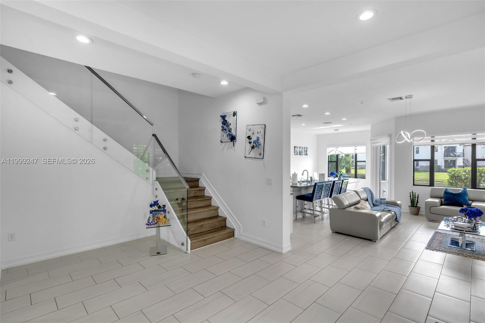 PEMBROKE LAKES SOUTH - Residential