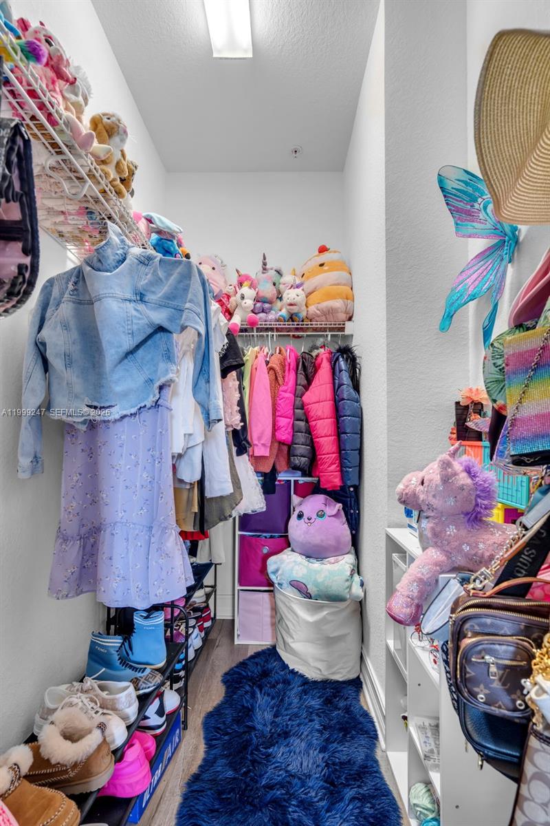 PEMBROKE LAKES SOUTH - Residential