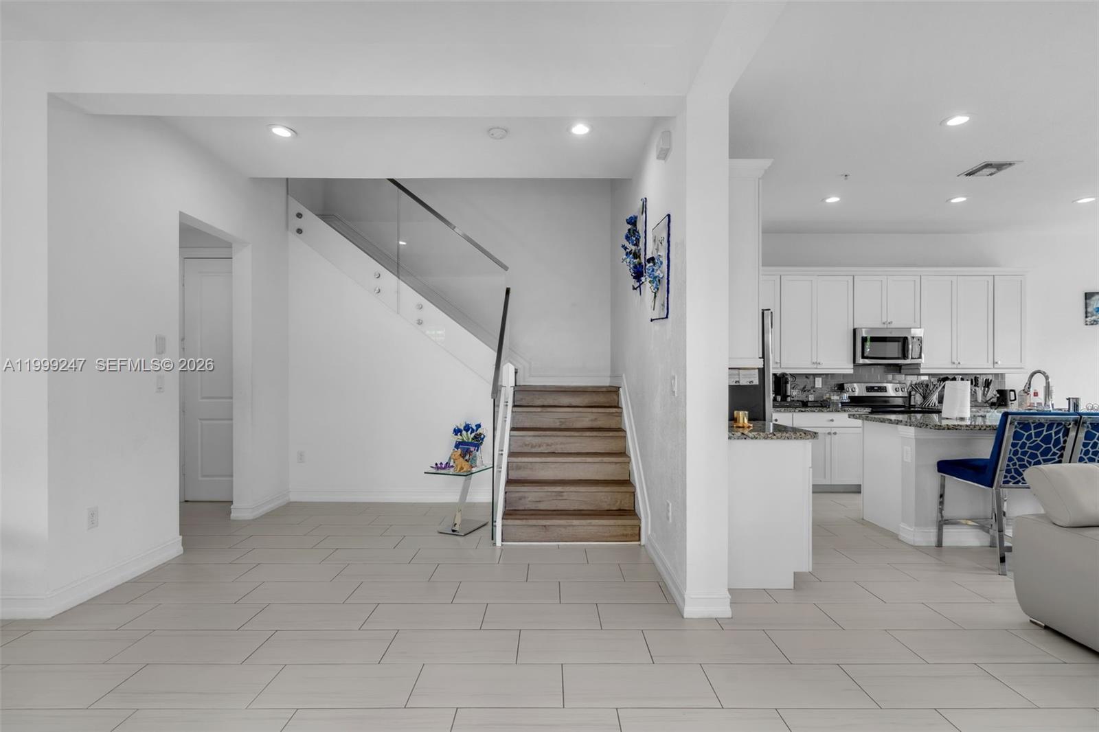 PEMBROKE LAKES SOUTH - Residential