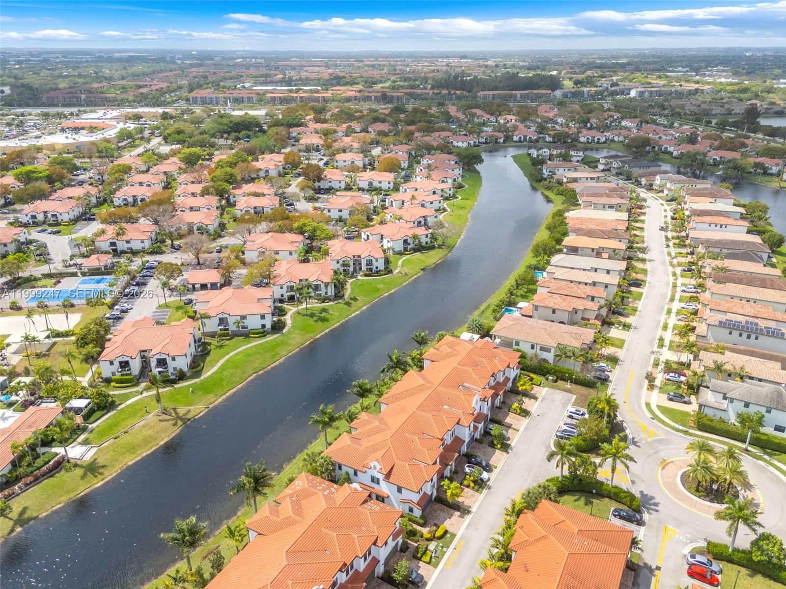 PEMBROKE LAKES SOUTH - Residential