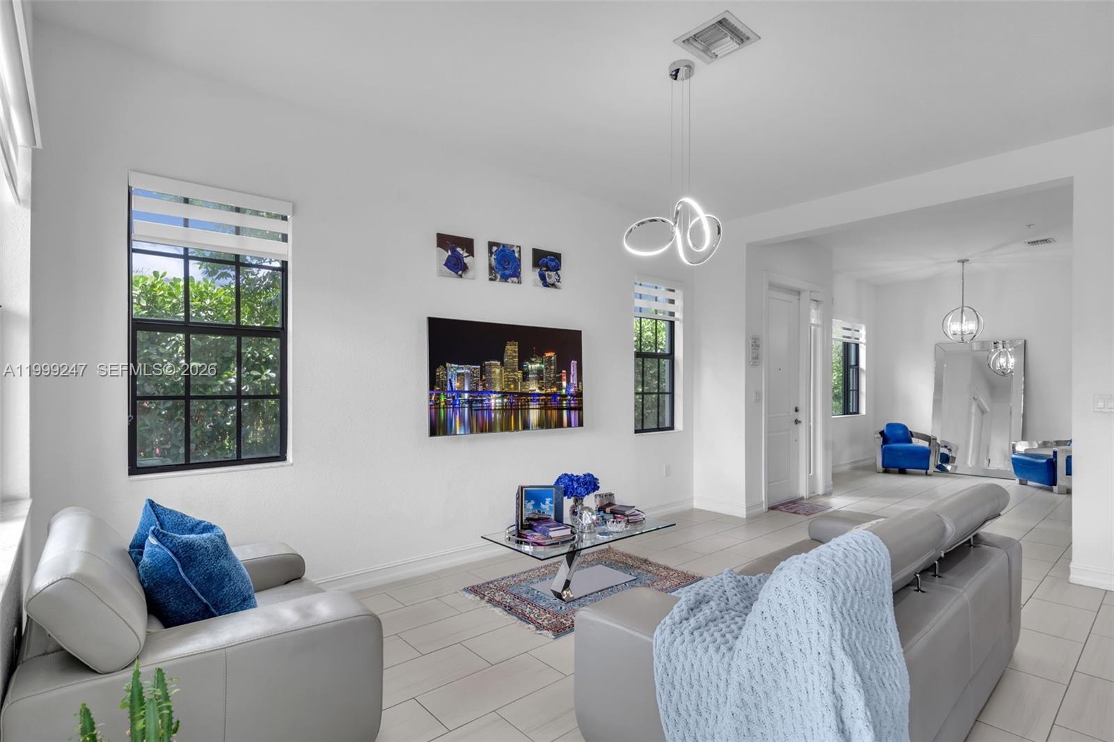 PEMBROKE LAKES SOUTH - Residential