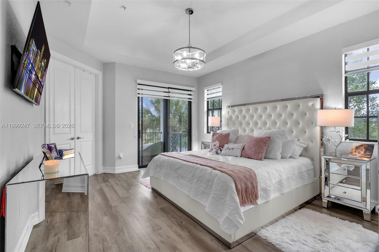 PEMBROKE LAKES SOUTH - Residential