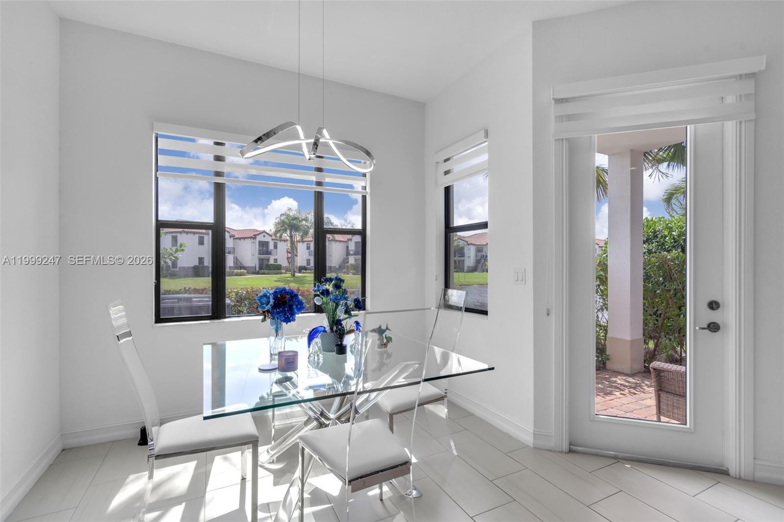 PEMBROKE LAKES SOUTH - Residential