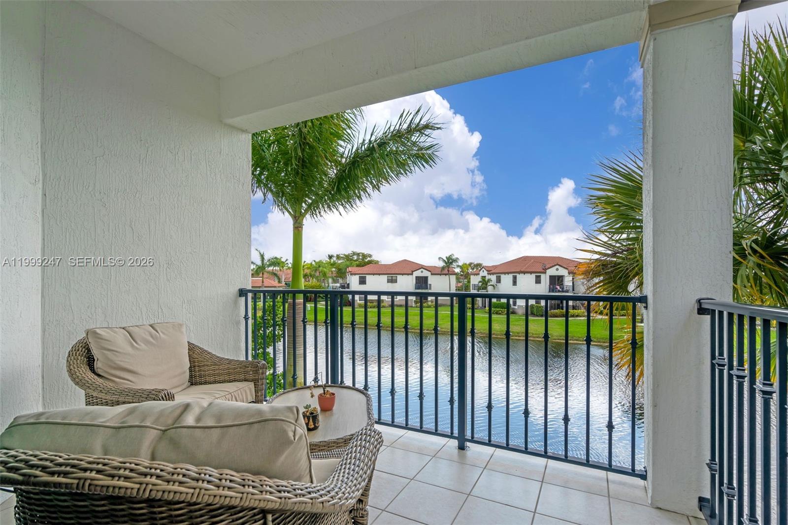 PEMBROKE LAKES SOUTH - Residential