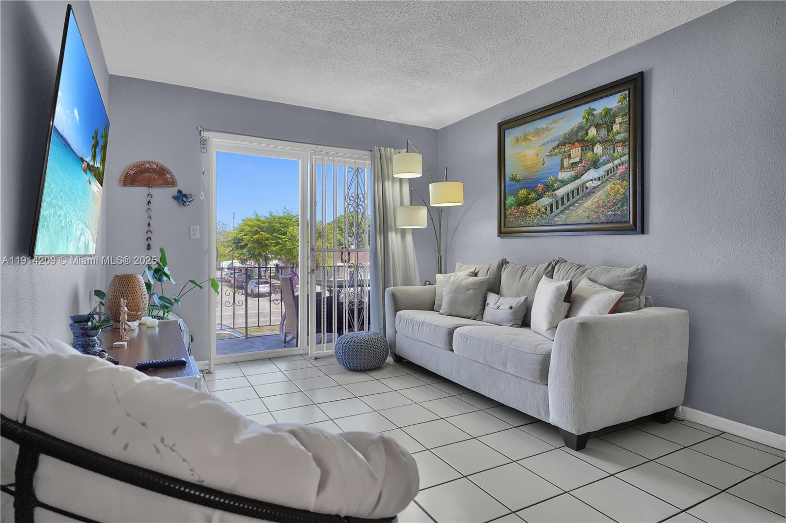 ROSALES CONDO - Residential