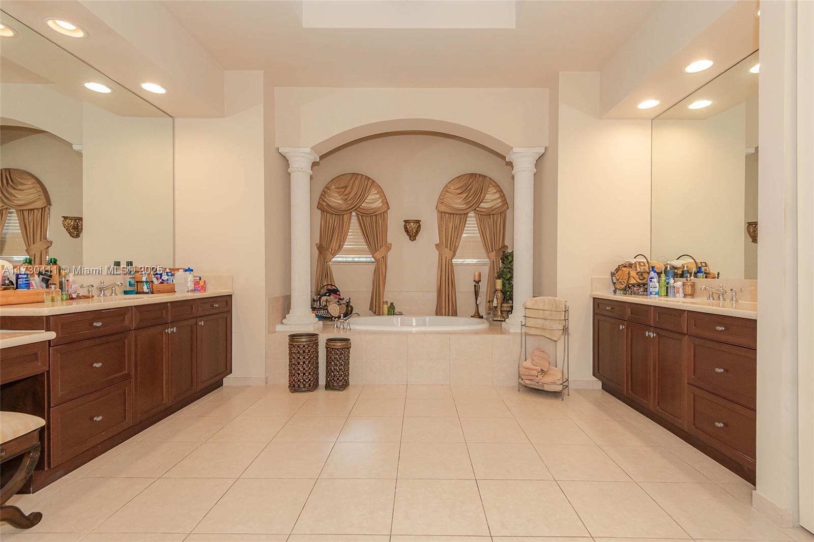 KAPOK GROVE ESTATES - Residential